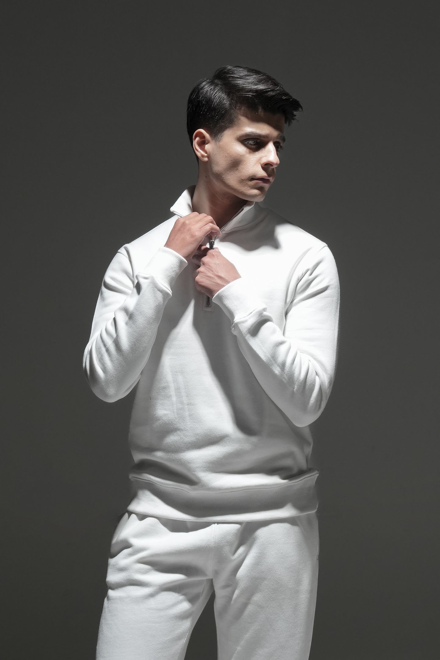 Men WHITE Zipper Pullover REALITY