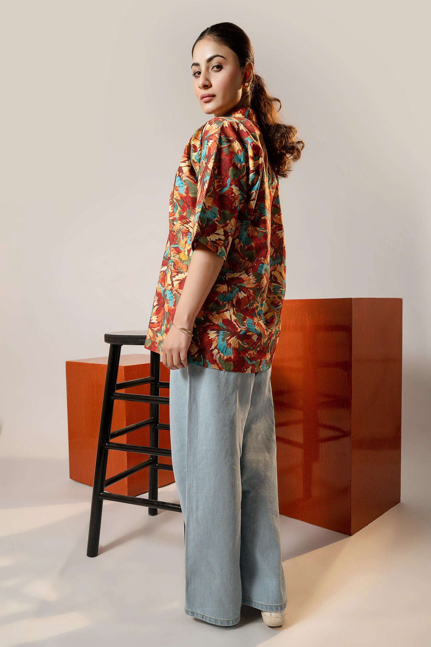 RUSTIC HUES TOP REALITY