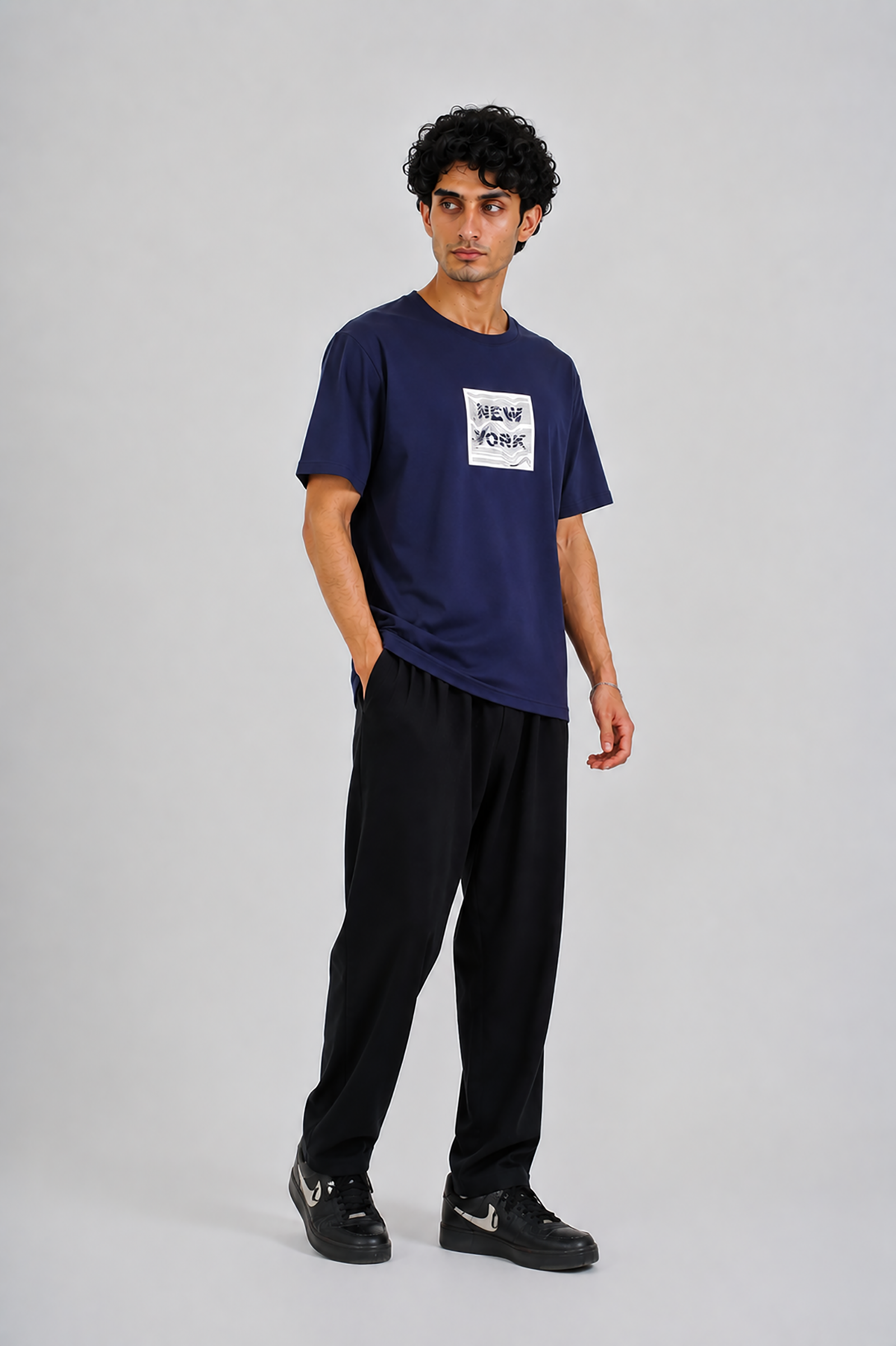 MEN NEW YORK GRAPHIC NAVY TEE Reality