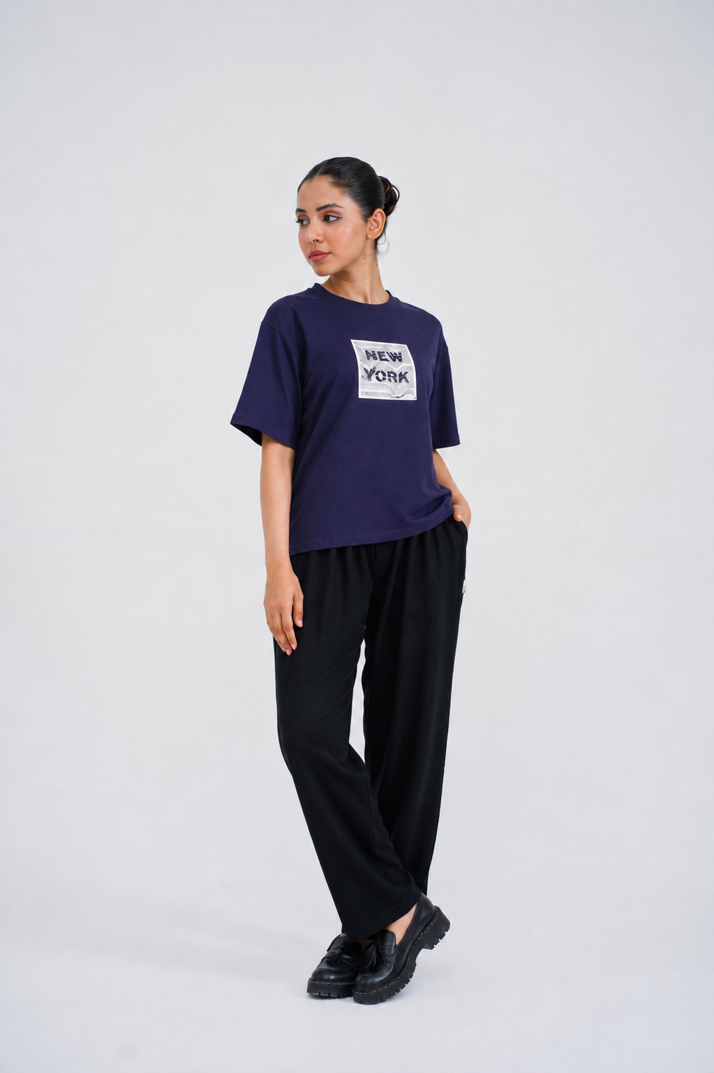 LADIES NEW YORK GRAPHIC NAVY TEE