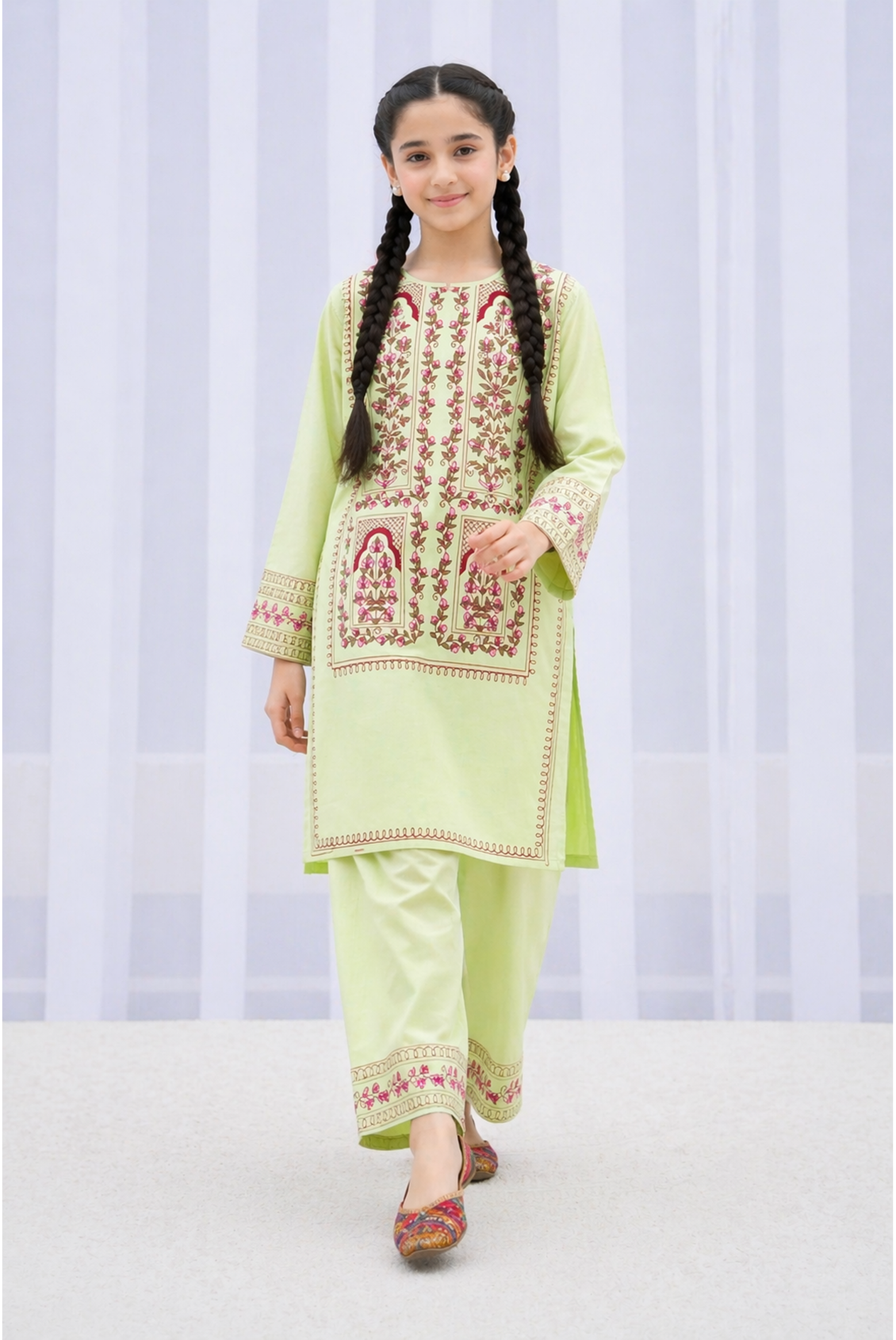 PARROT BLOCK PRINTED SUIT Reality