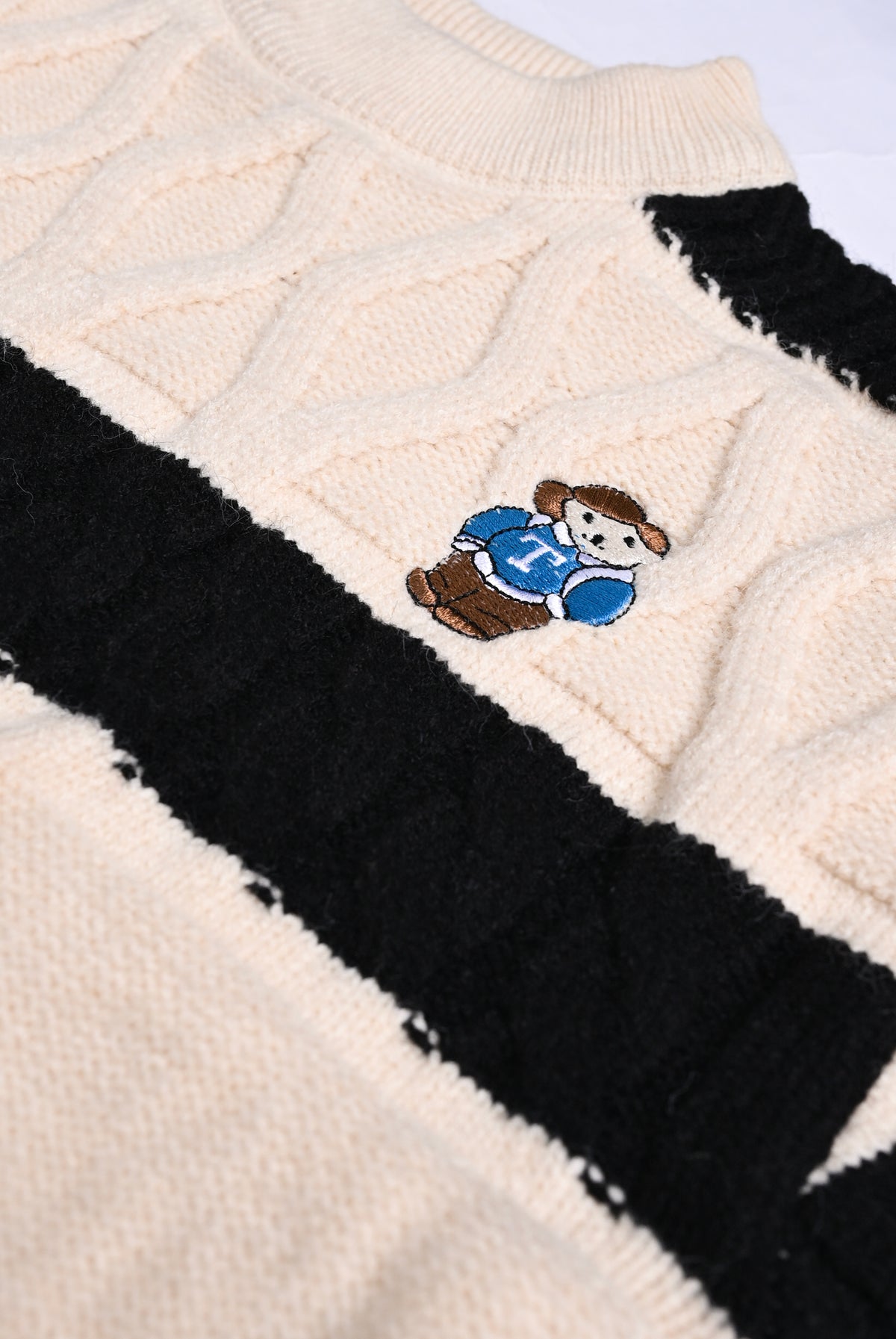 SKIN SWEATER Reality