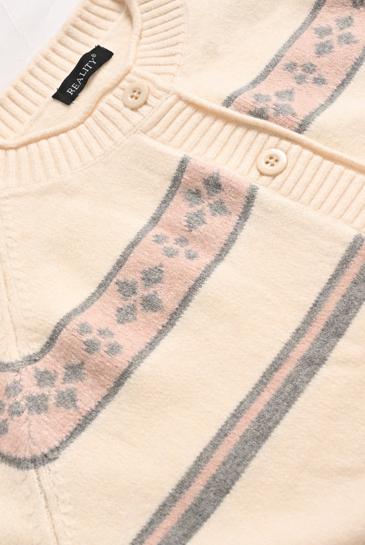 LADIES CREAM SWEATER Reality