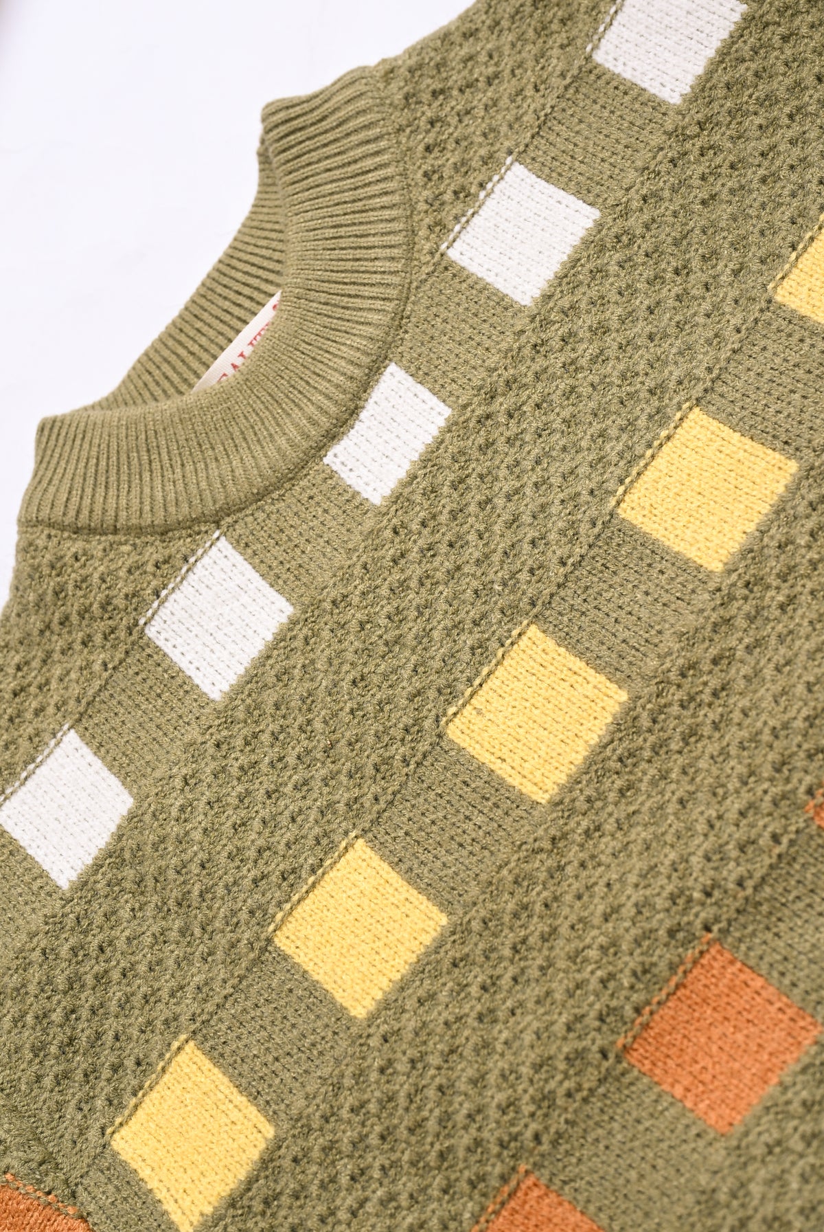 GREEN SWEATER