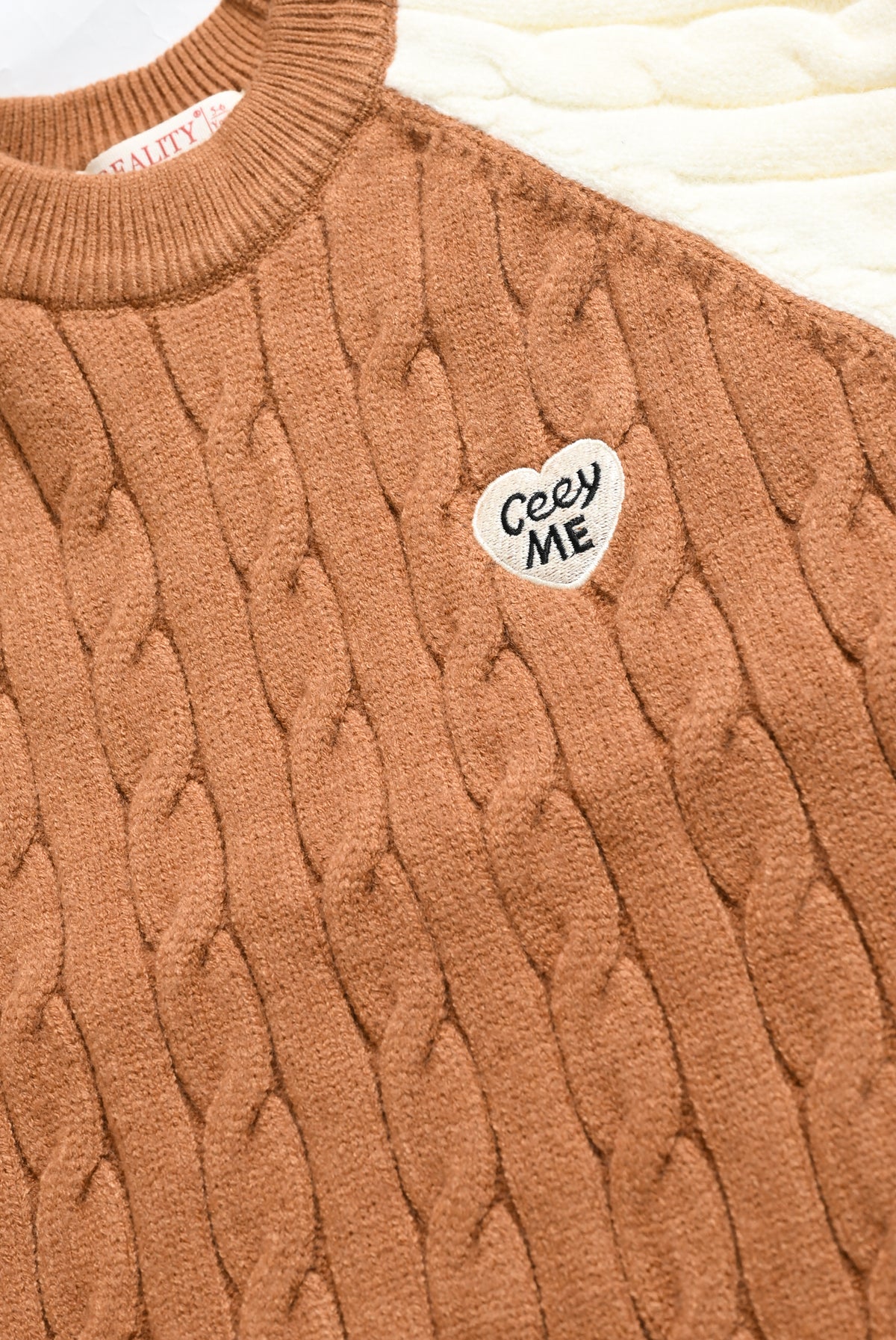 CAMEL SWEATER