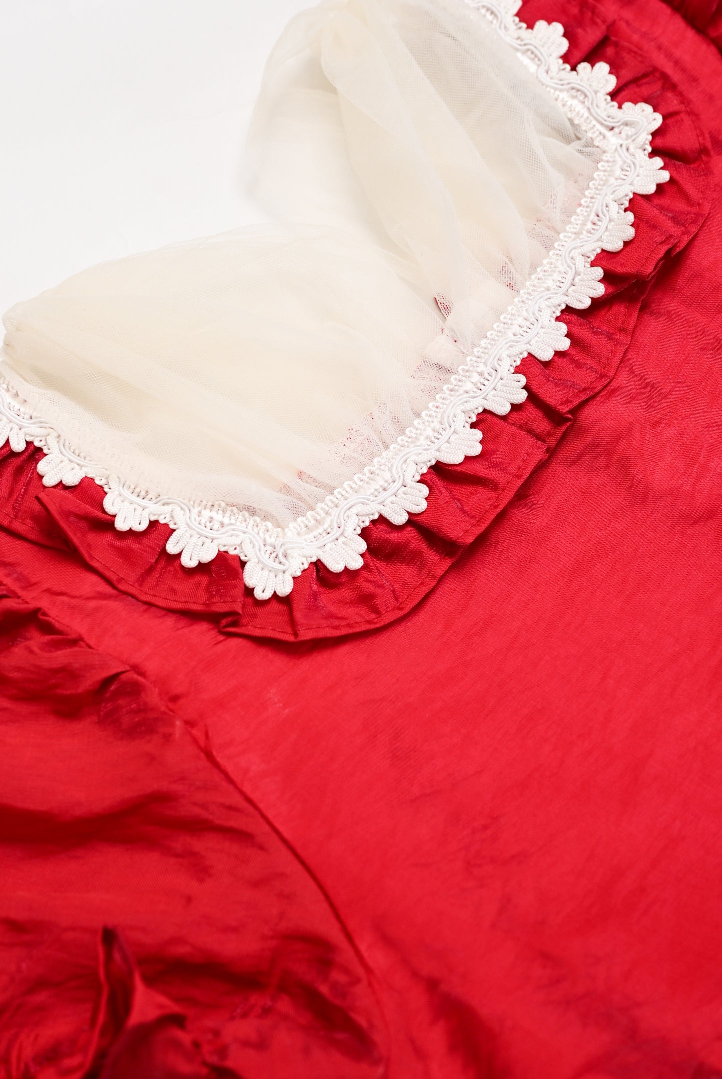 GIRLS RED FROCK Reality