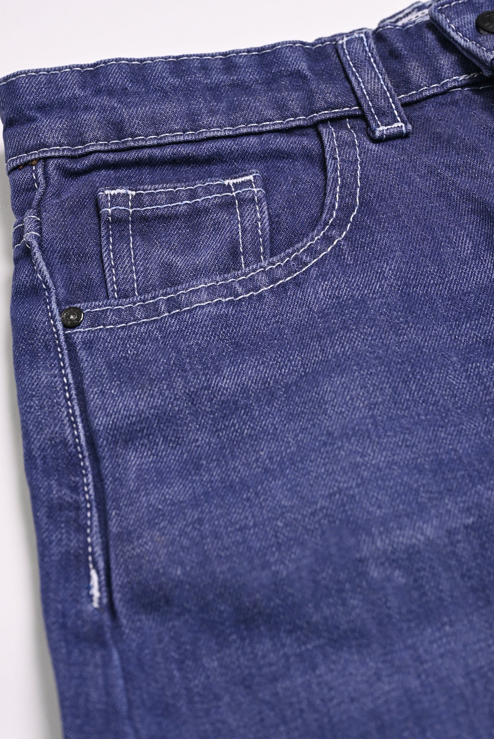 STRAIGHT FIT BLUE DENIM Reality