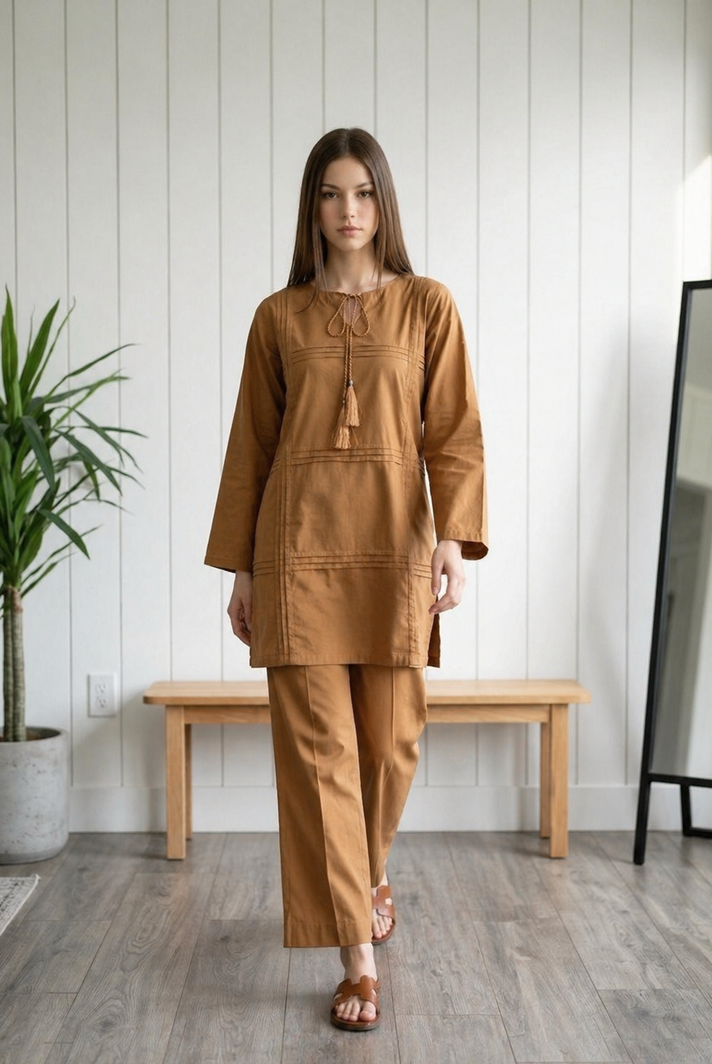 AMBER PLEAT SUIT Reality