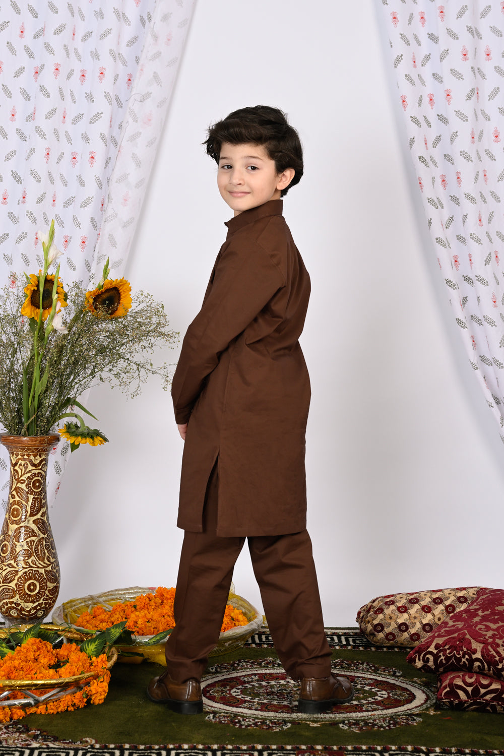 Little Sultan" outfit Reality