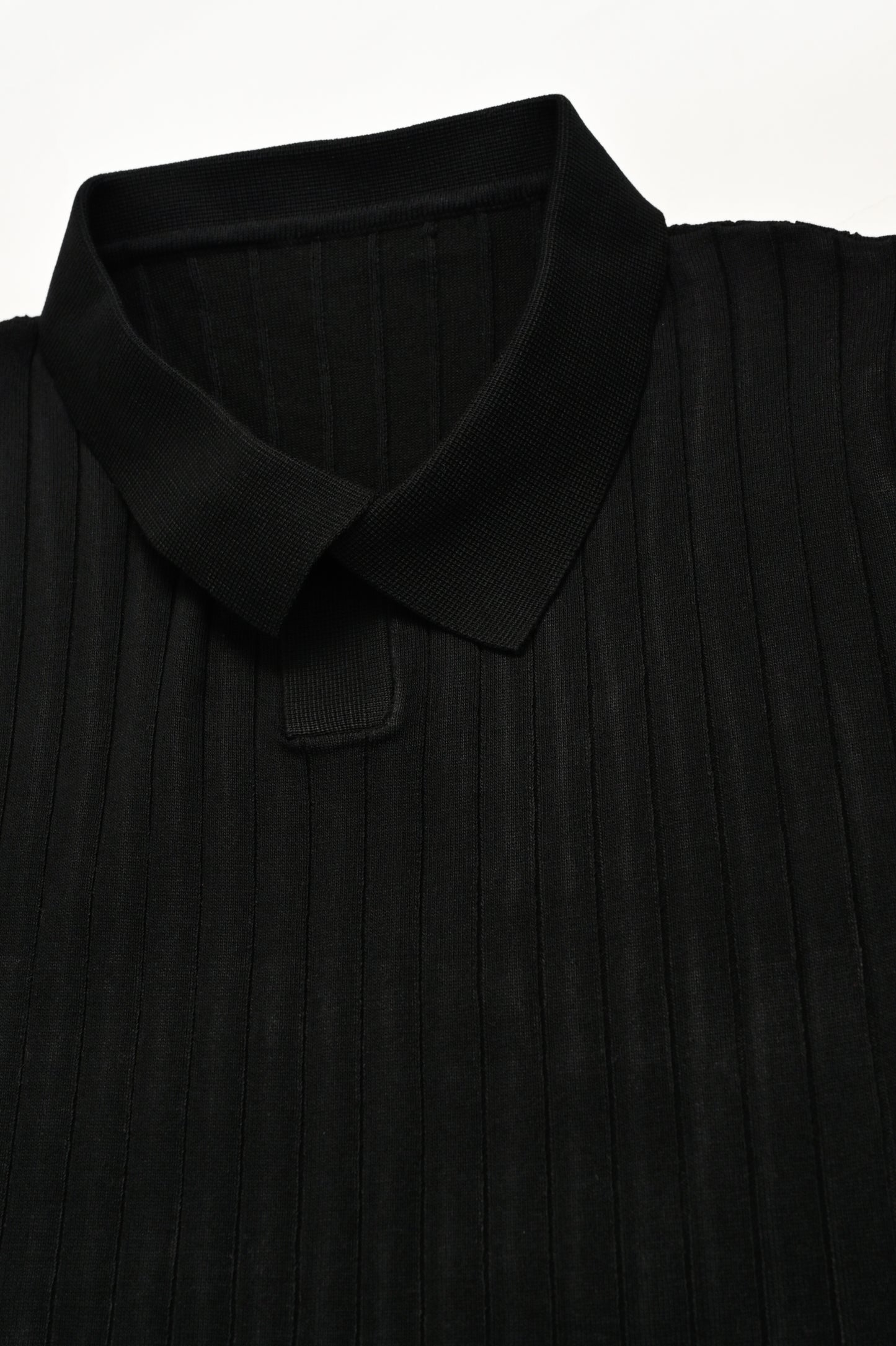 PREMIUM KNITTED BLACK POLO Reality
