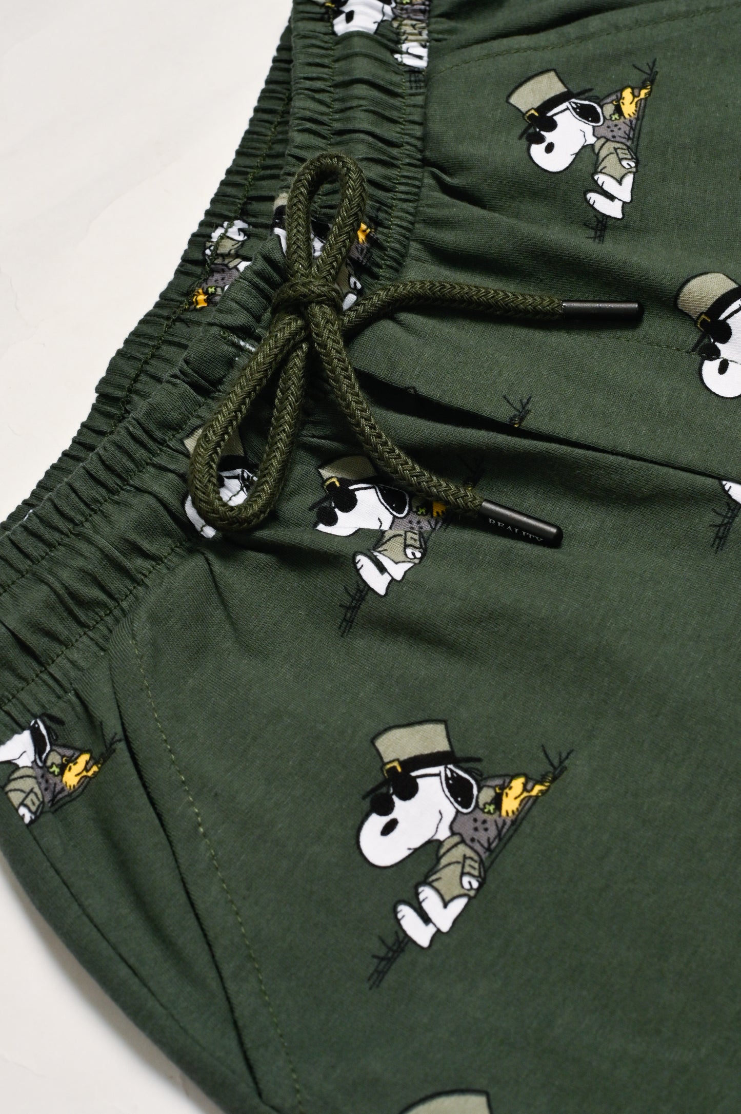 PRINTED ARMY GREEN SHORTS Reality