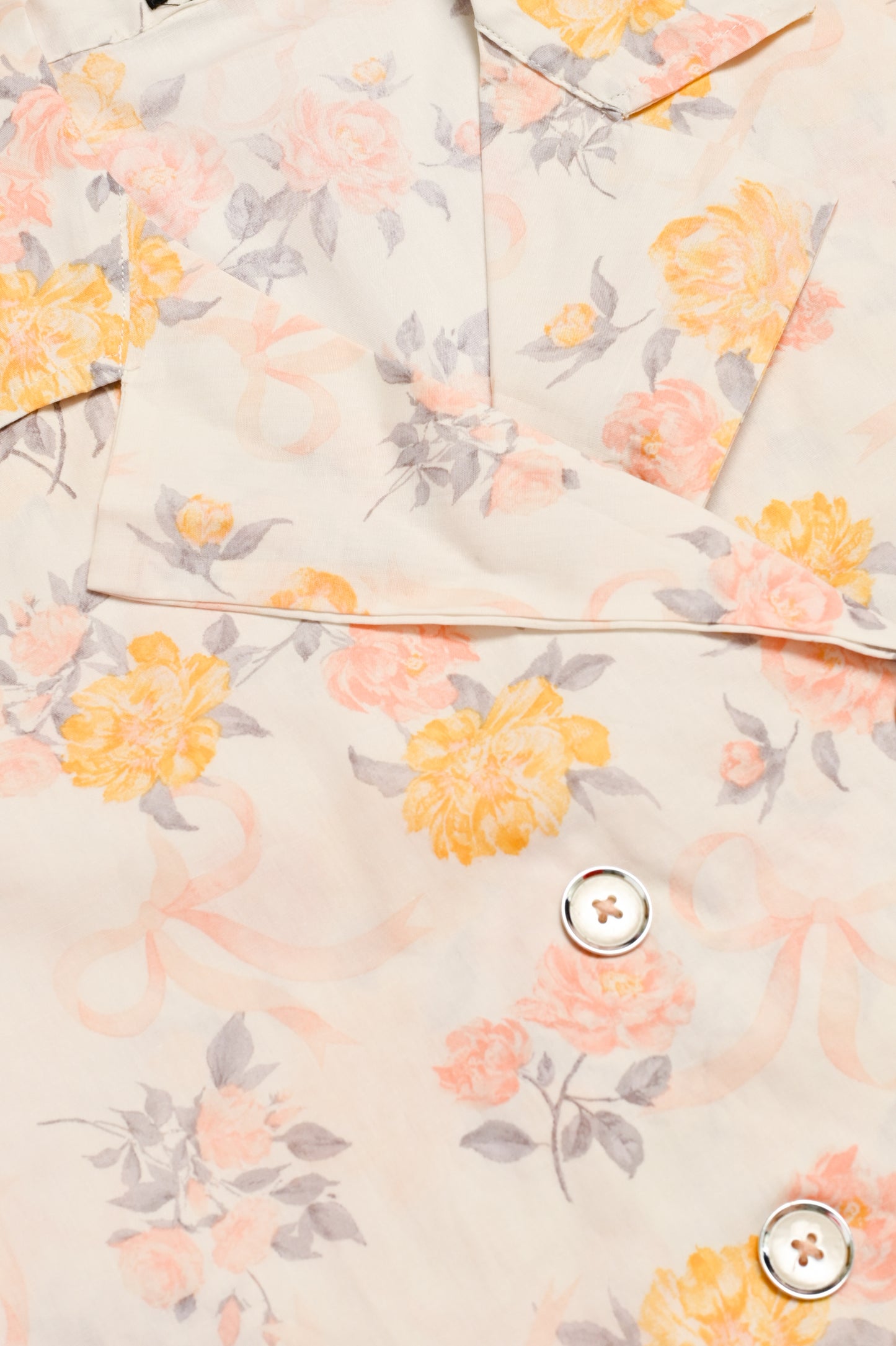 FLORAL CREAM TOP Reality