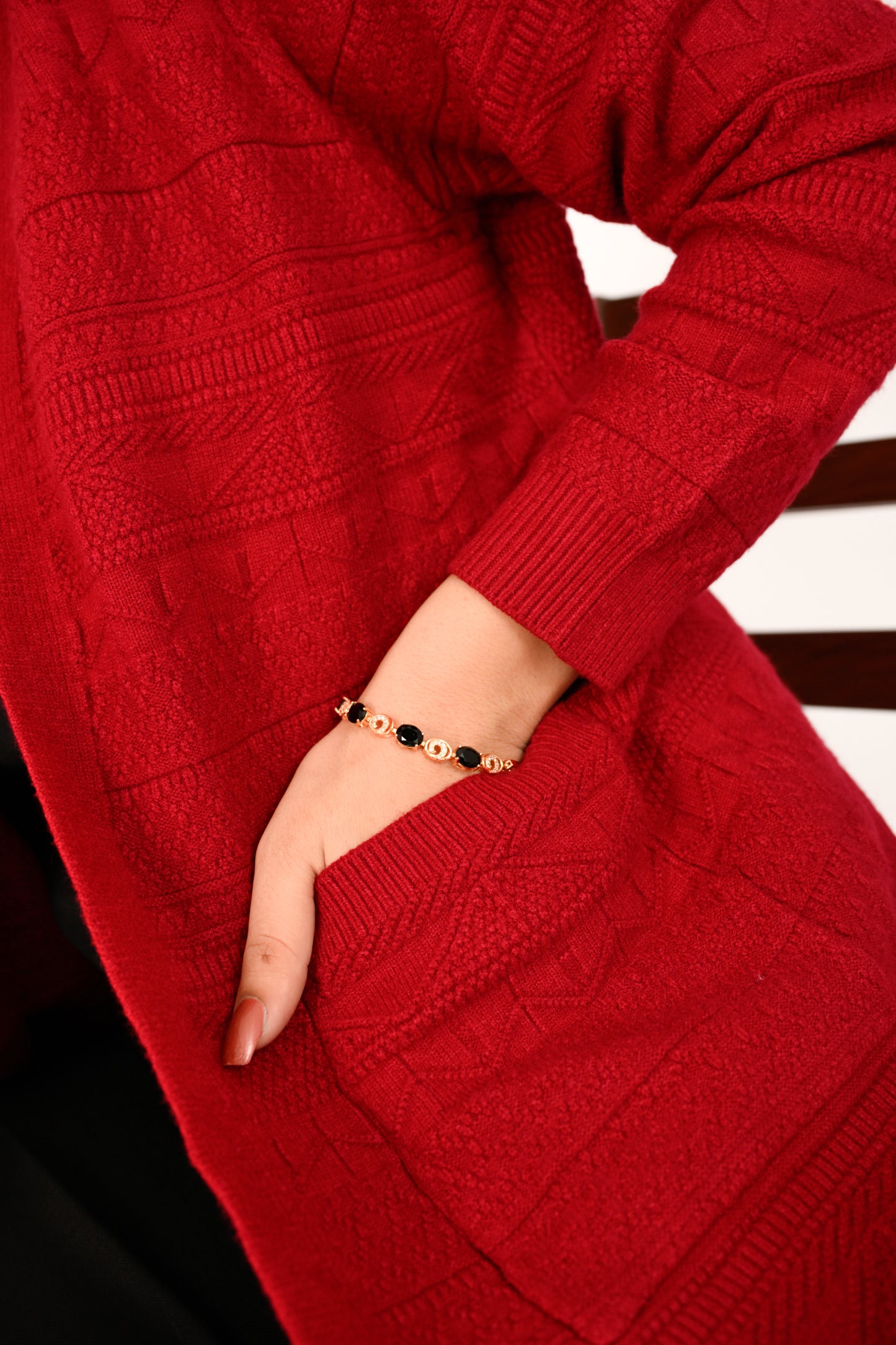 LADIES SWEATER Reality