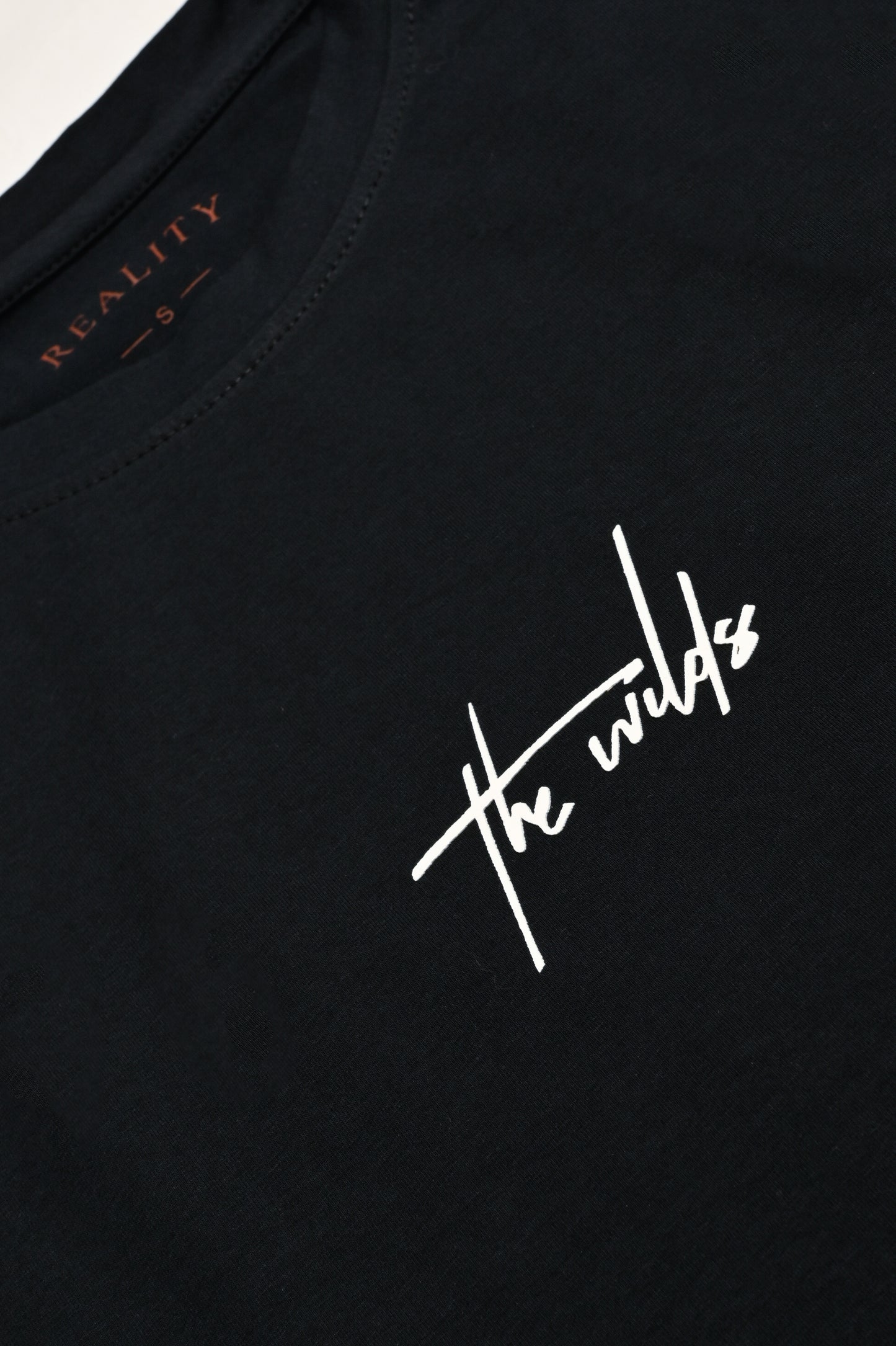 men THE WILD GRAPHIC JET BLACK TEE Reality