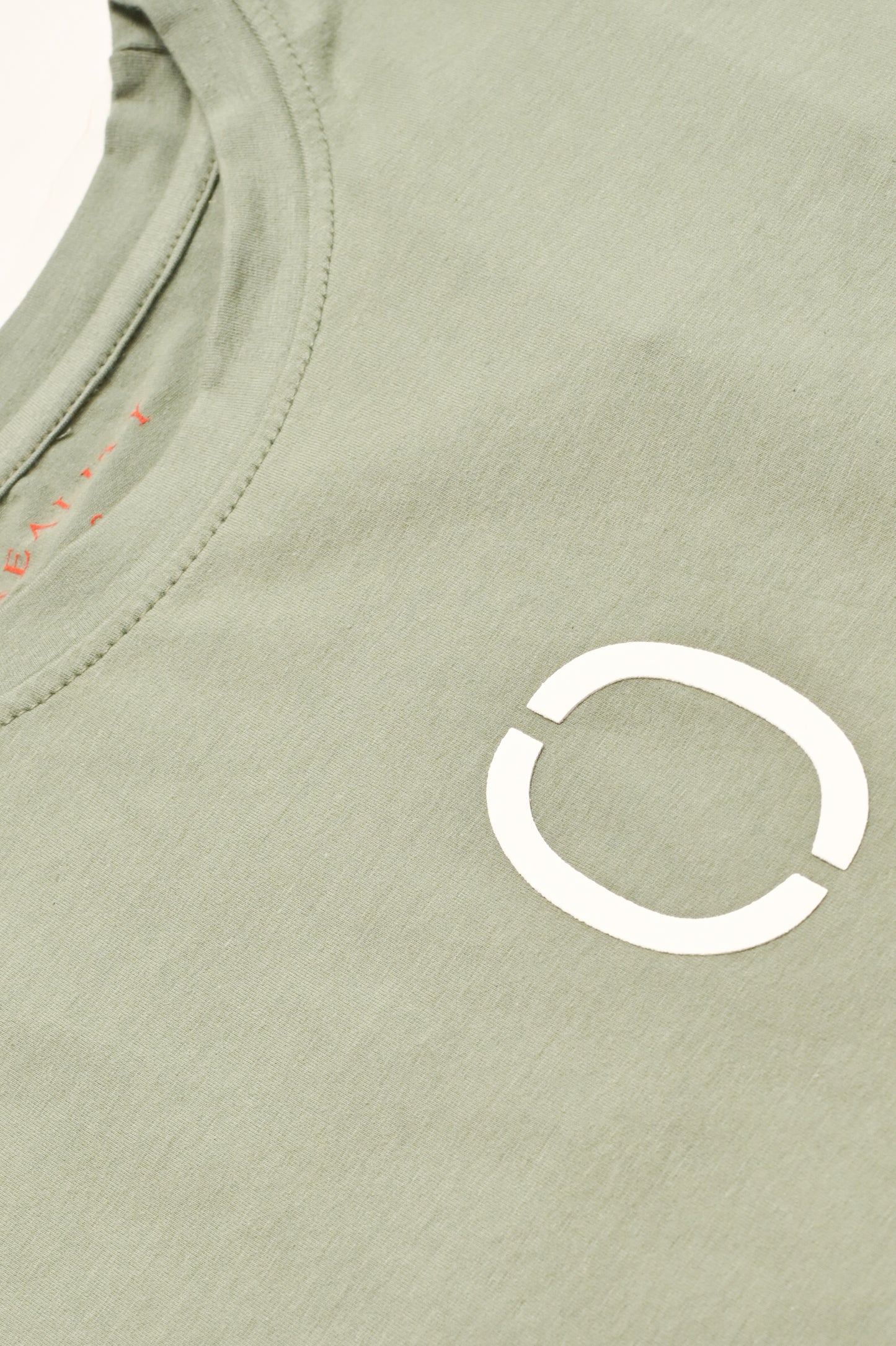 OTROVERT GRAPHIC OLIVE TEE Reality