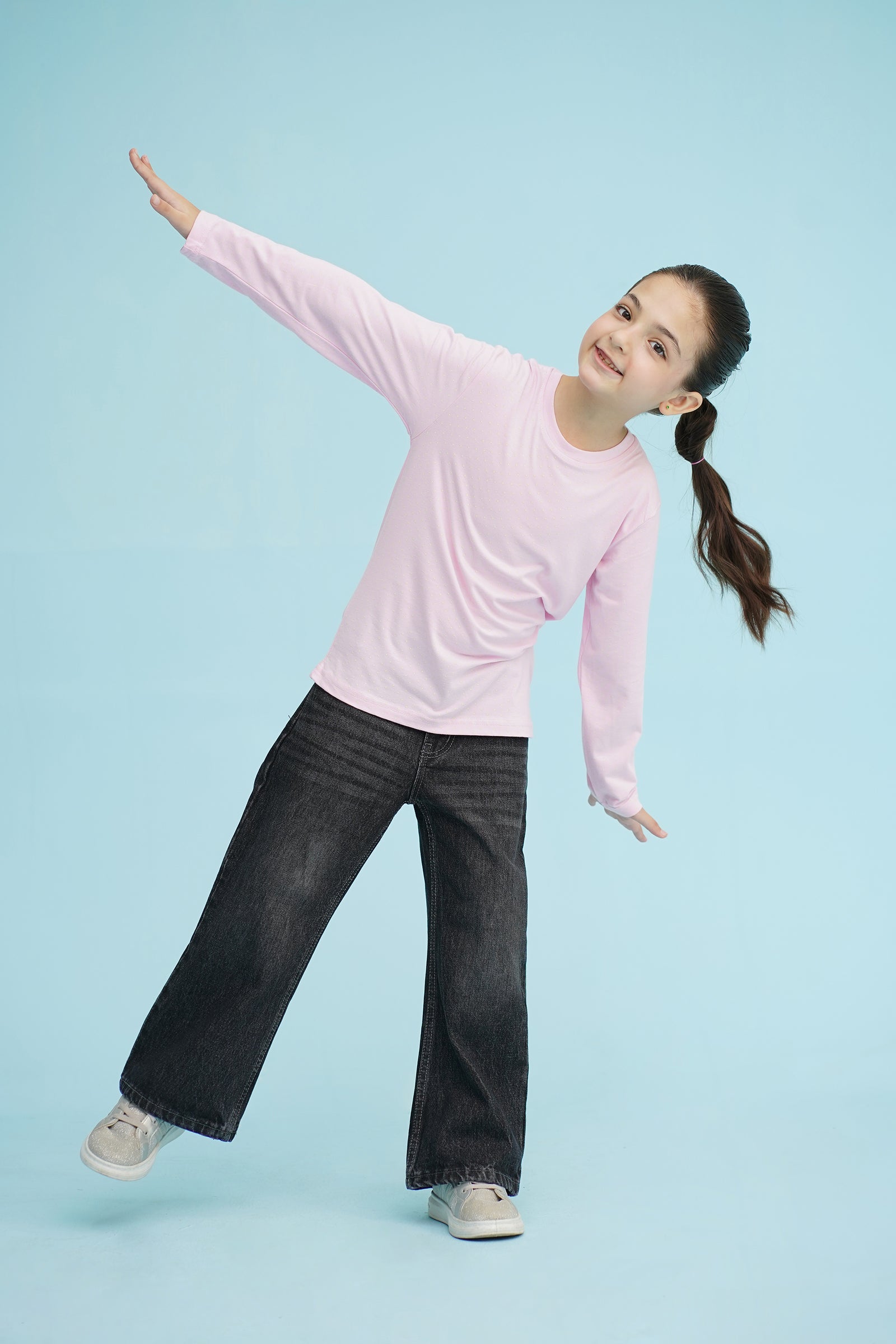 GRAPHIC LIGHT PINK TEE