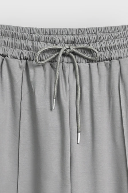 GREY TROUSER FRONT DOT Reality