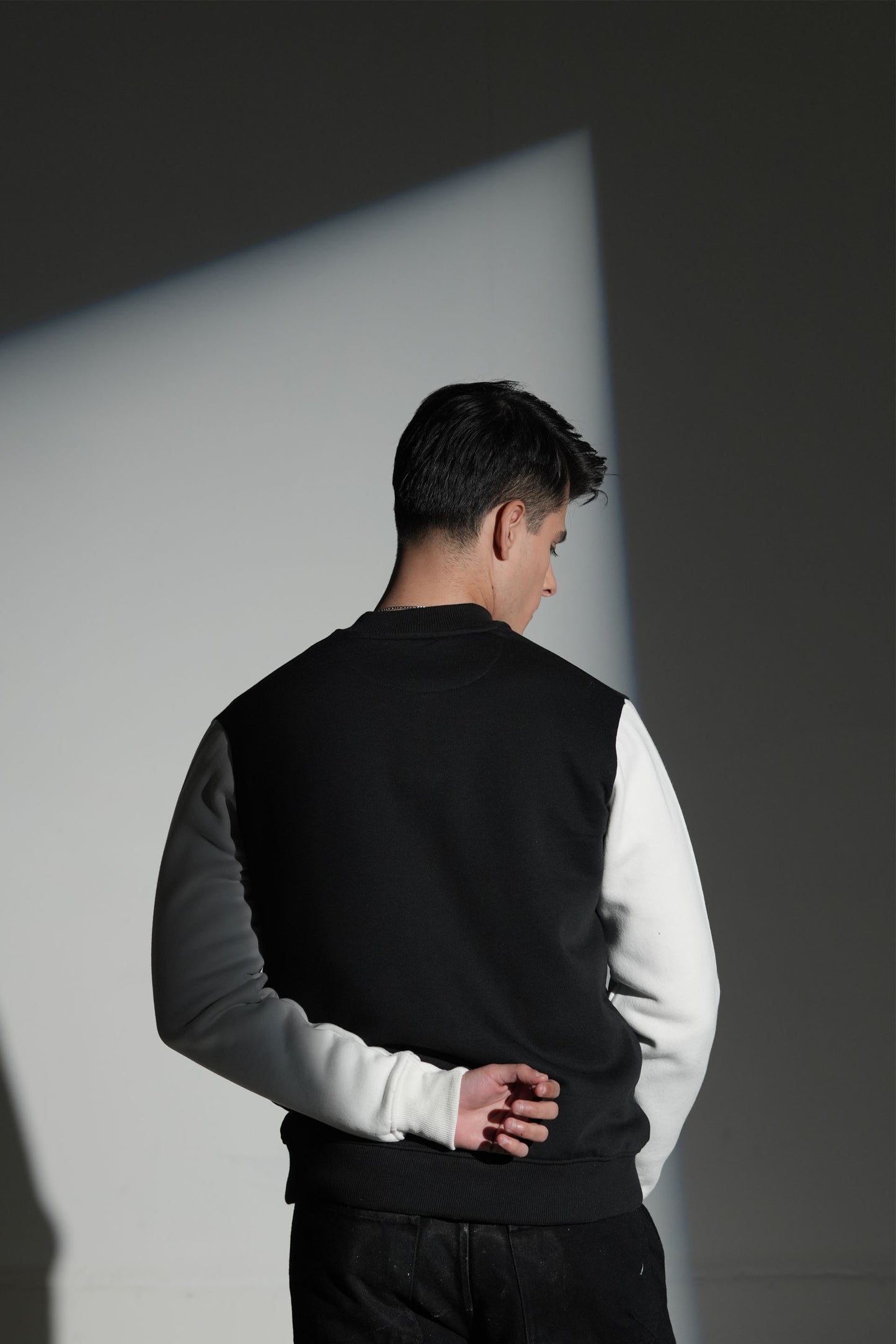 MEN BLACK JACKET Reality