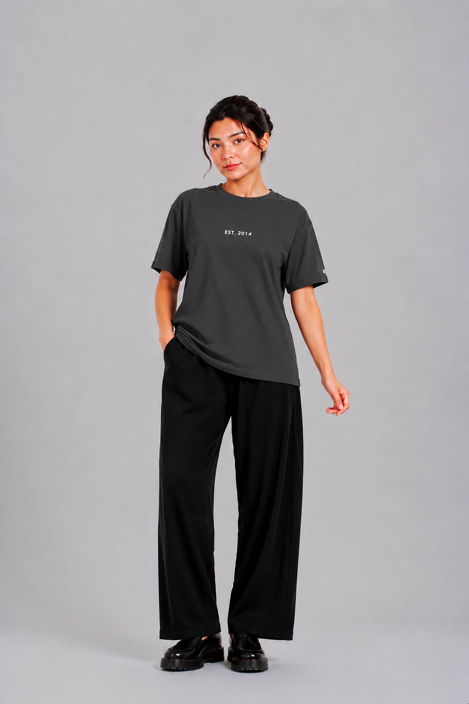 LADIES 2014 GRAPHIC DARK GREY TEE Reality