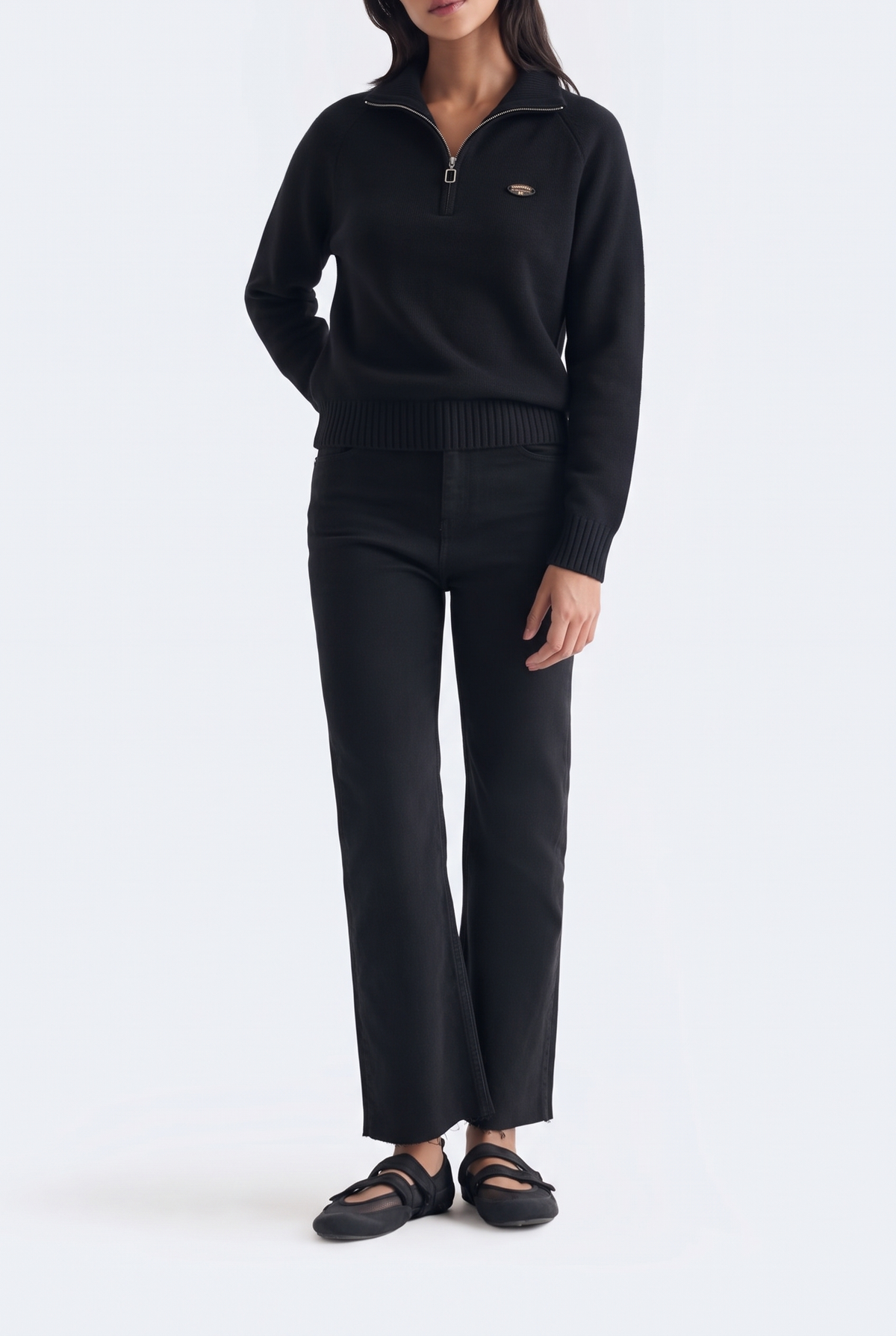 NAVY SWEATER Reality