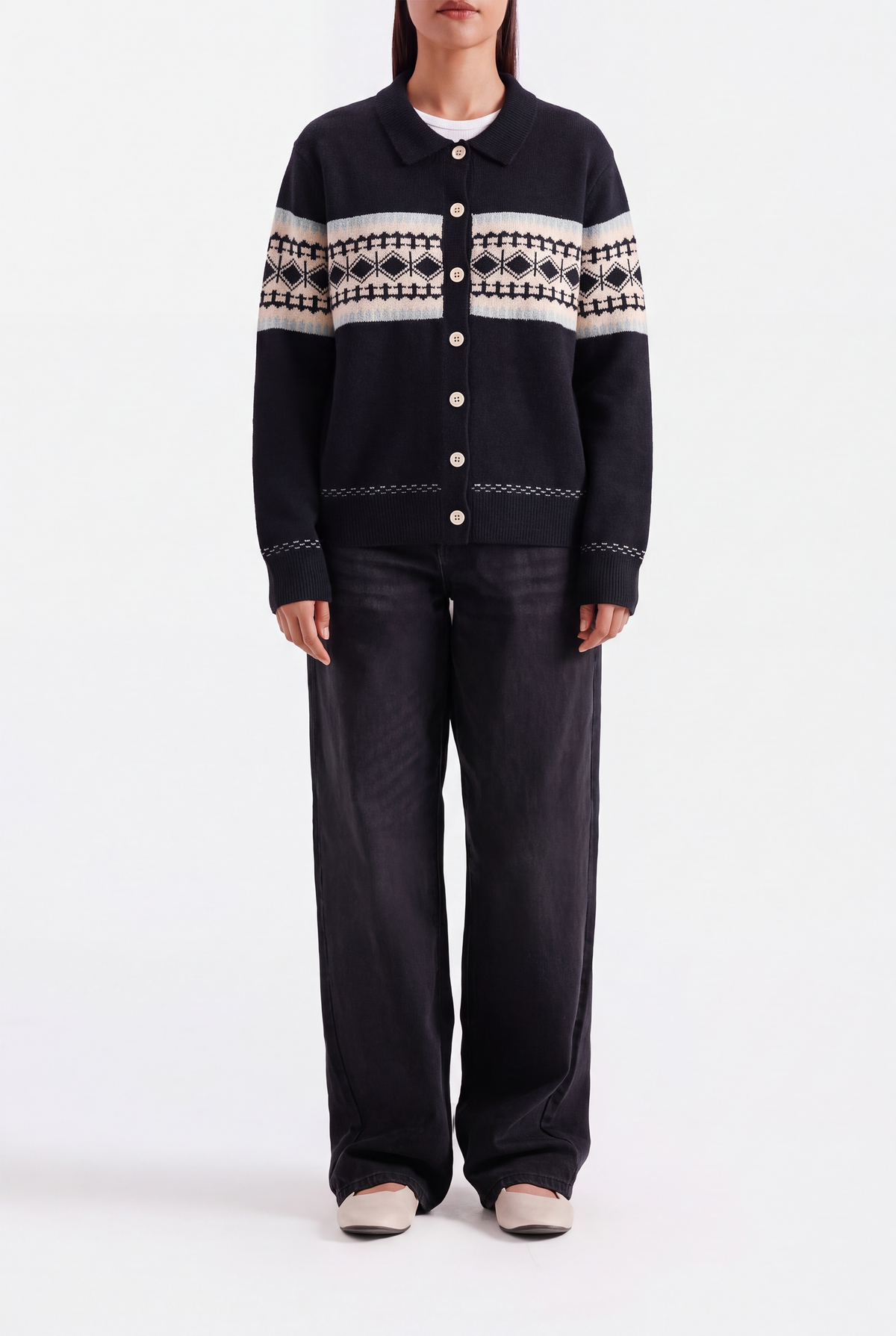 NAVY SWEATER Reality