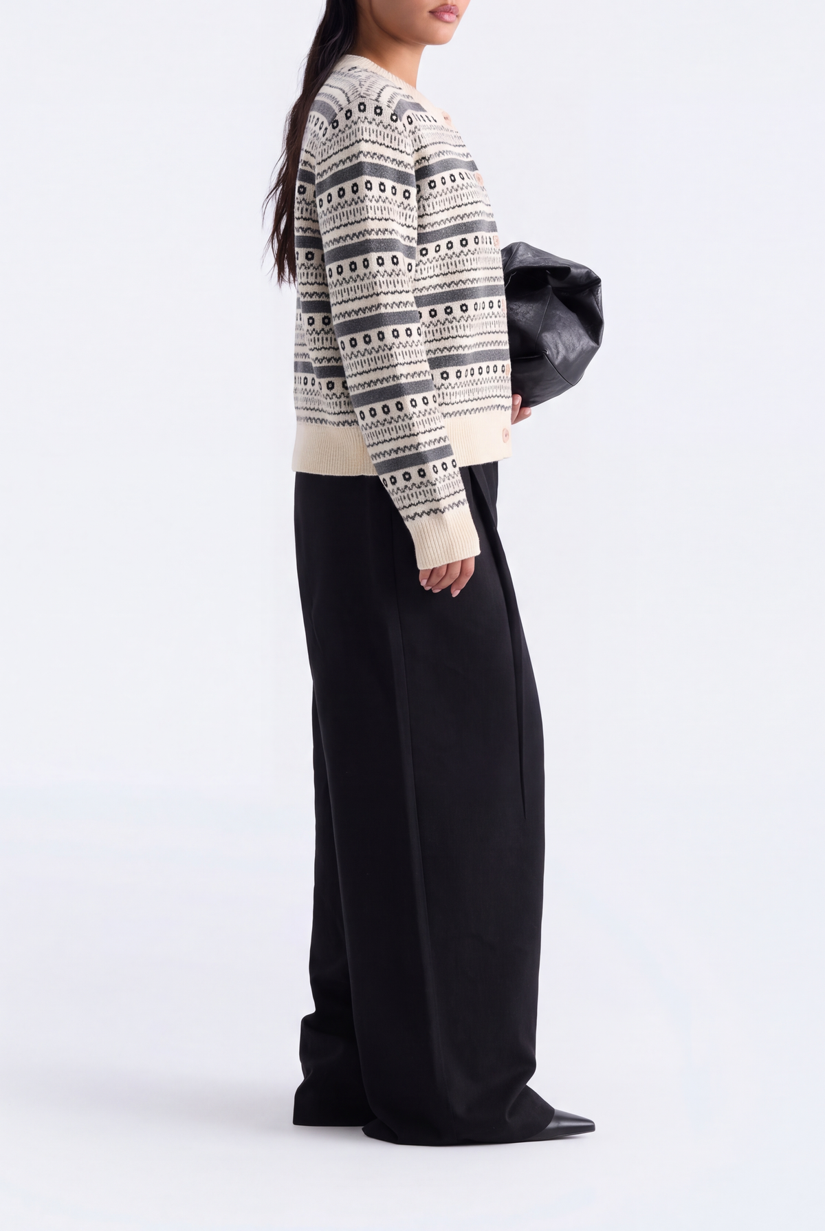 CREAM SWEATER Reality