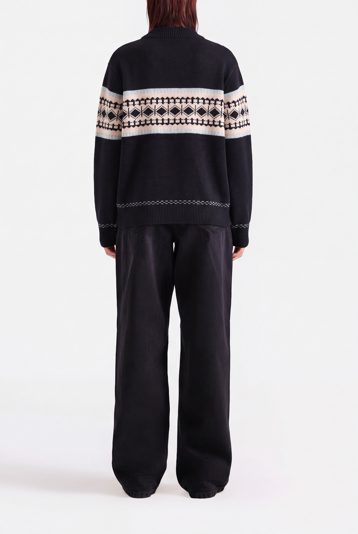 NAVY SWEATER Reality