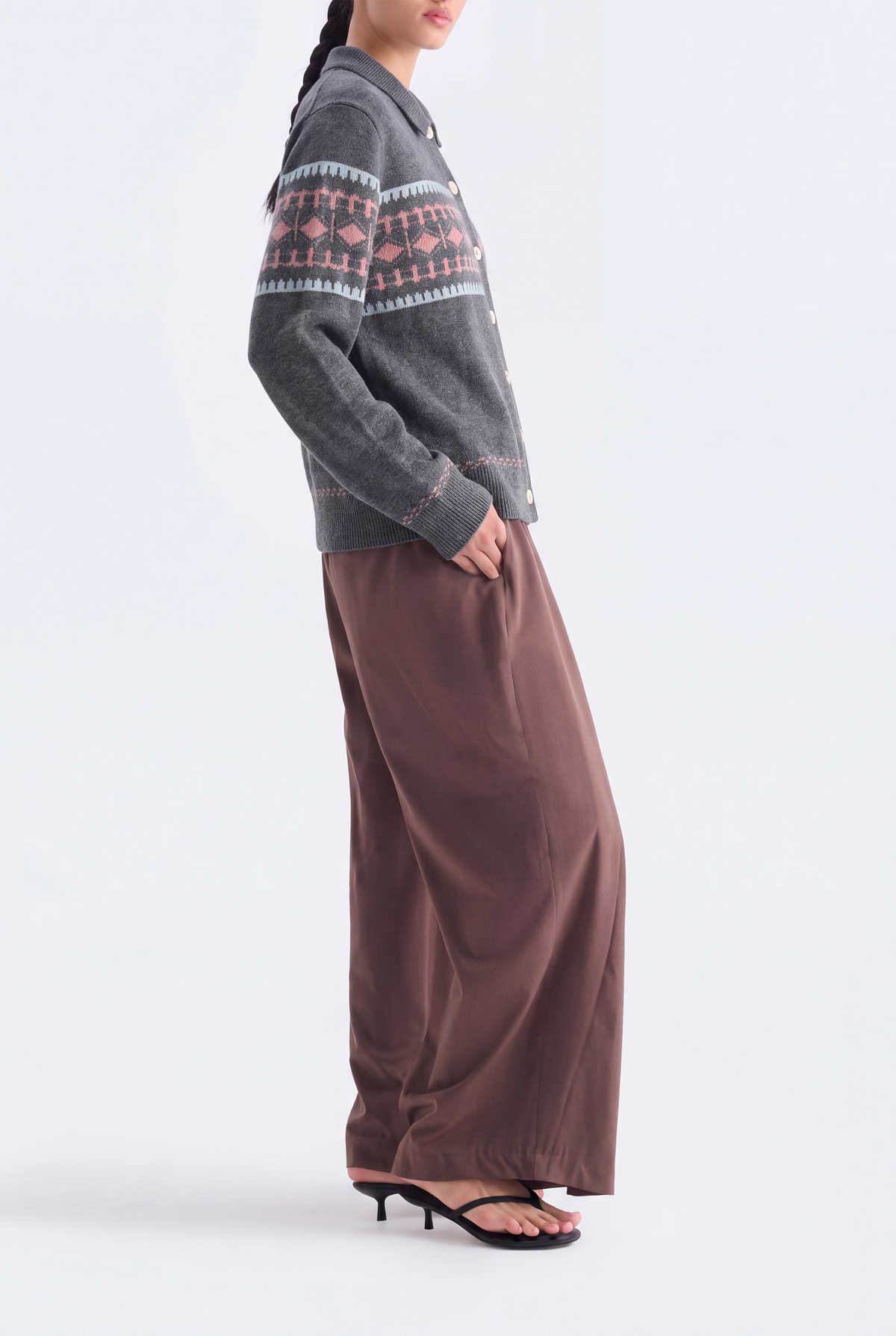 GRAY SWEATER Reality