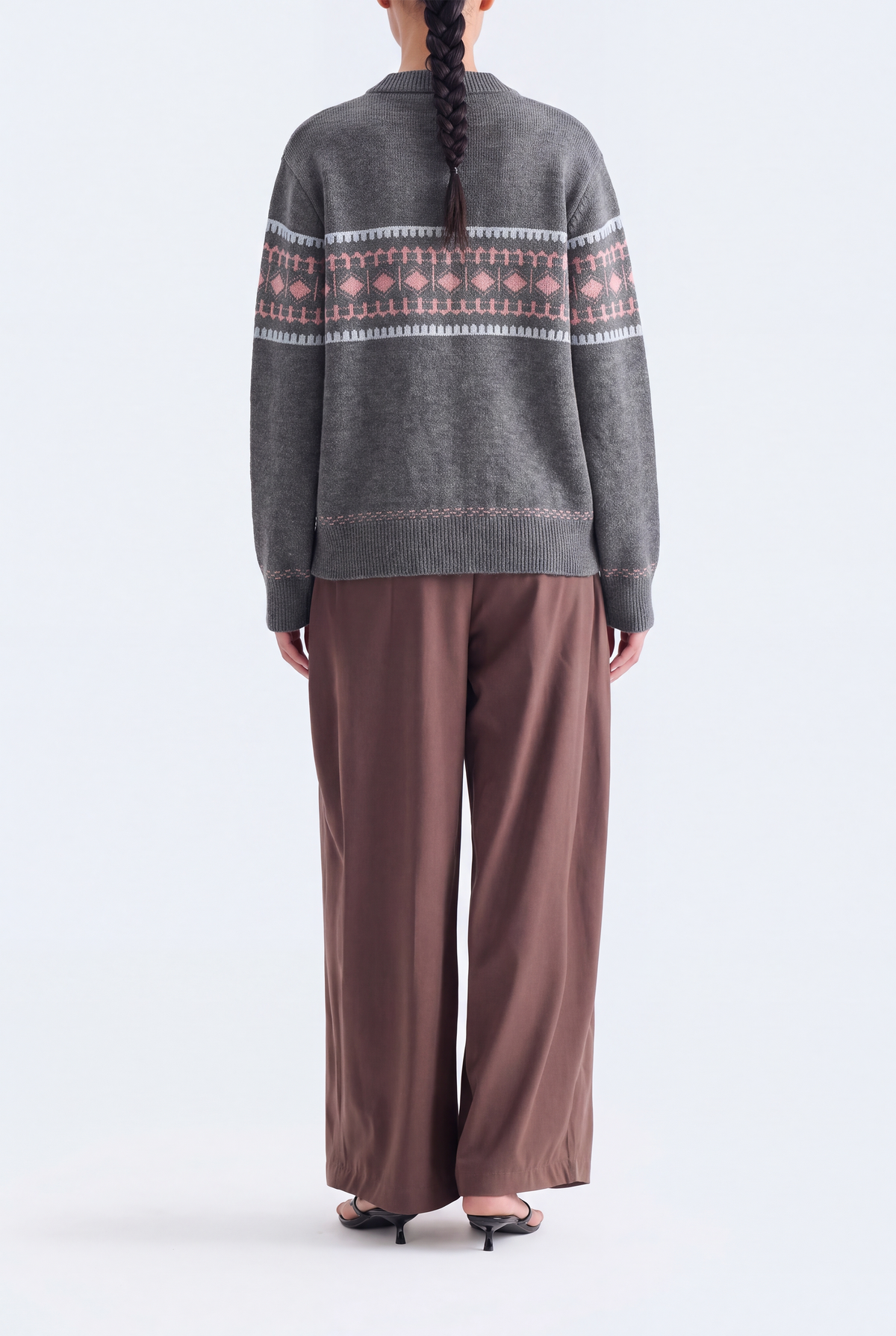 GRAY SWEATER Reality