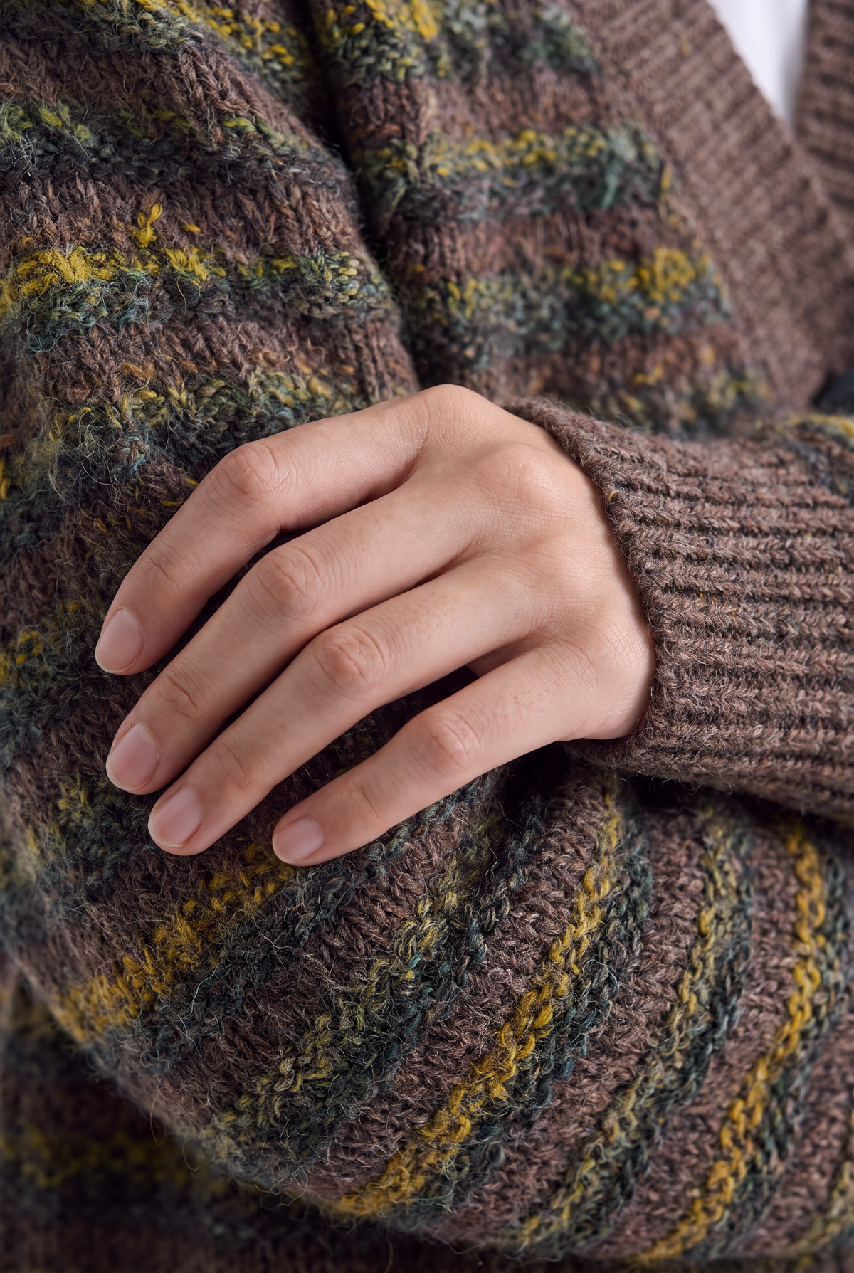 LIGHT BROWN SWEATER Reality