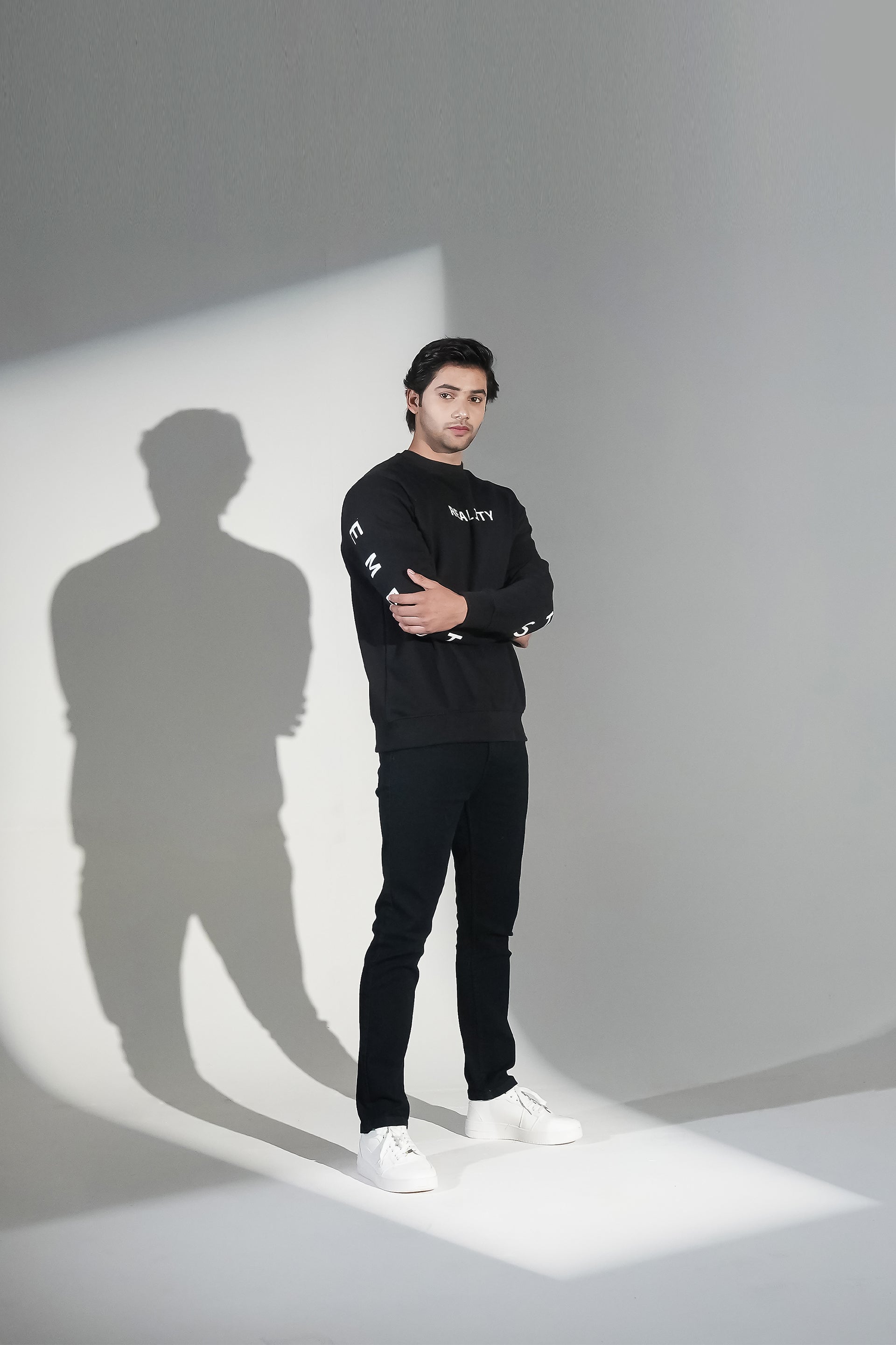 MEN'S BLACK SWEAT SHIRT Reality