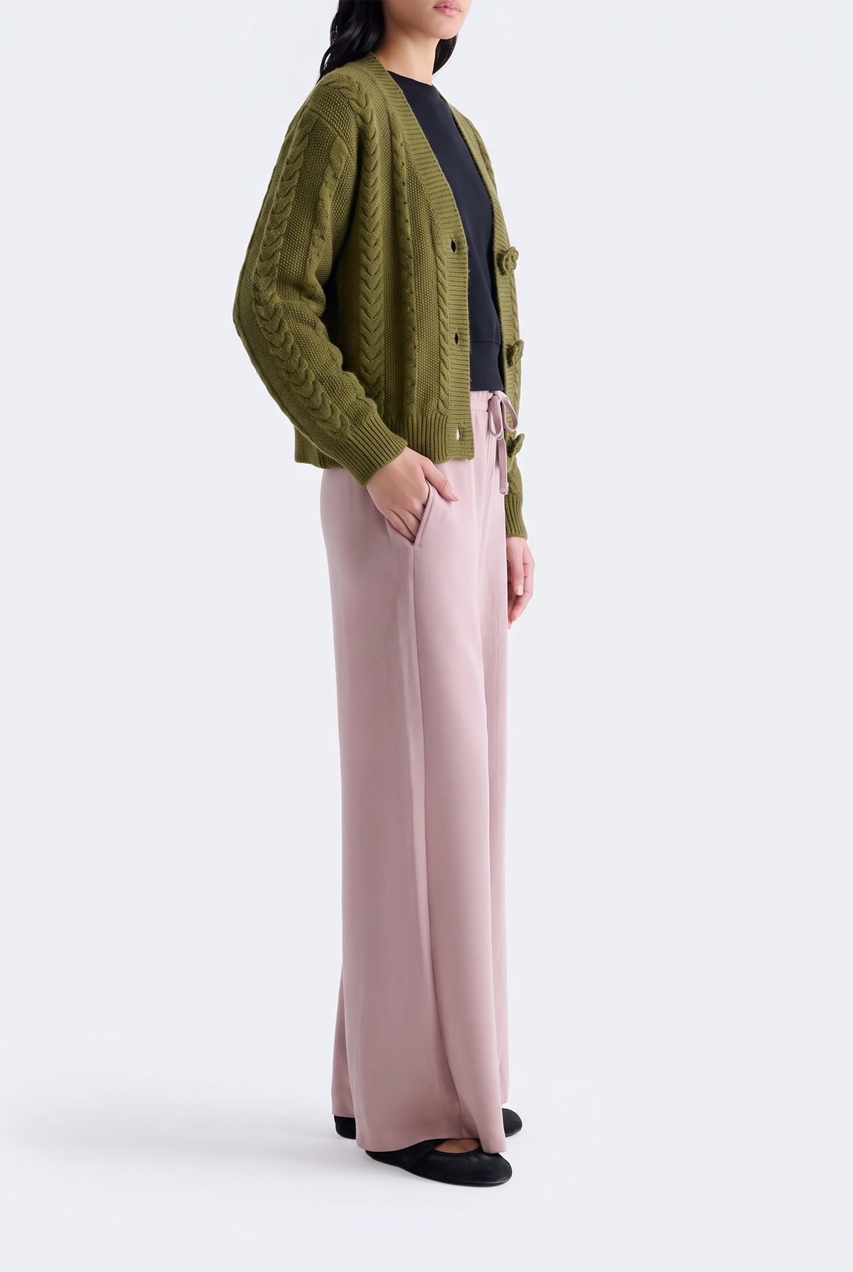 GREEN SWEATER Reality