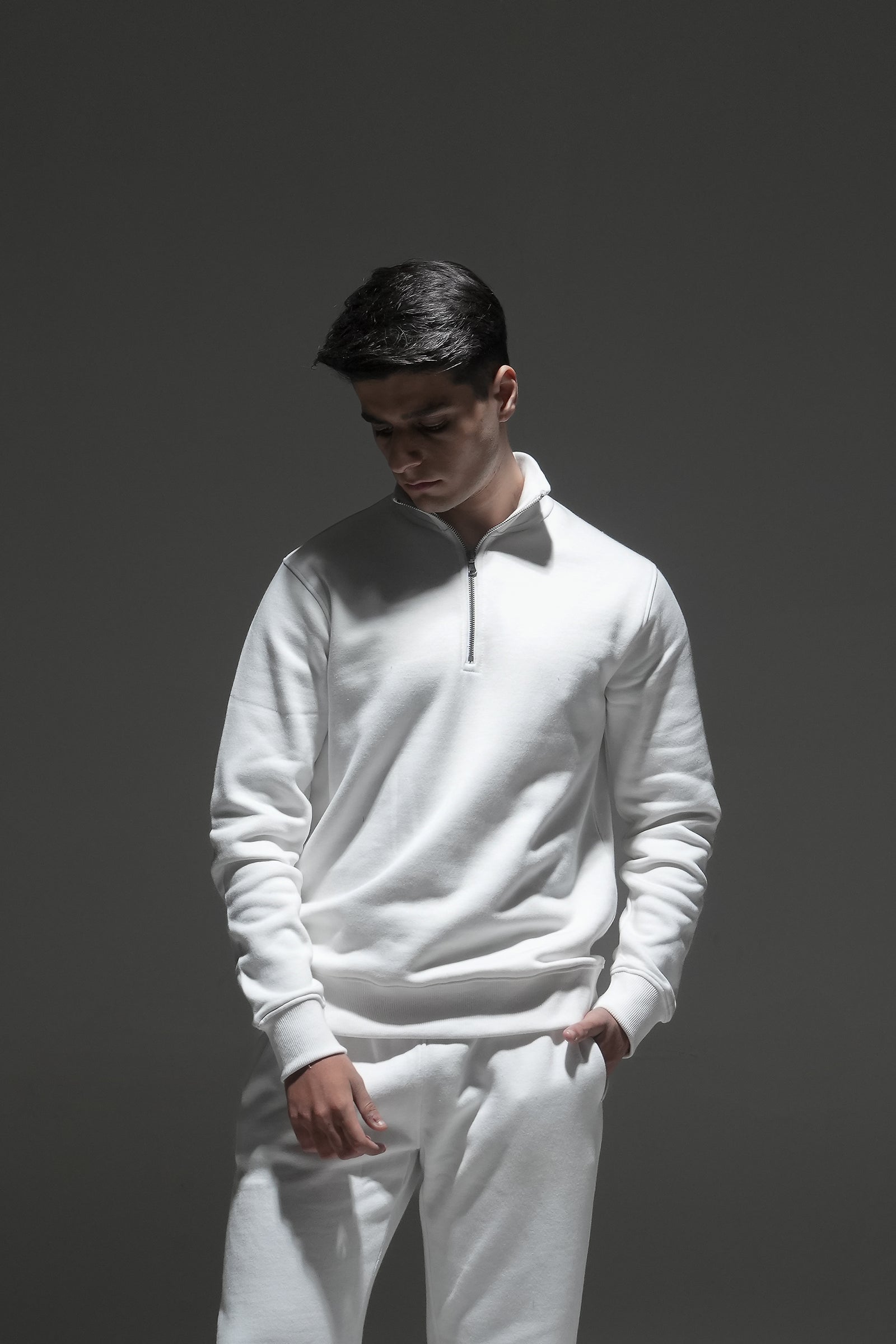 Men WHITE Zipper Pullover REALITY