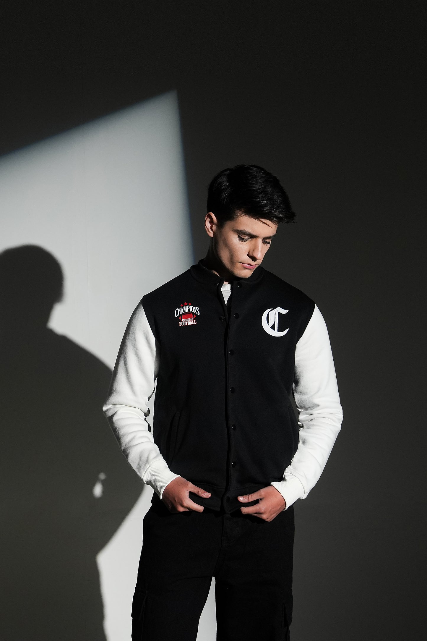 MEN BLACK JACKET Reality