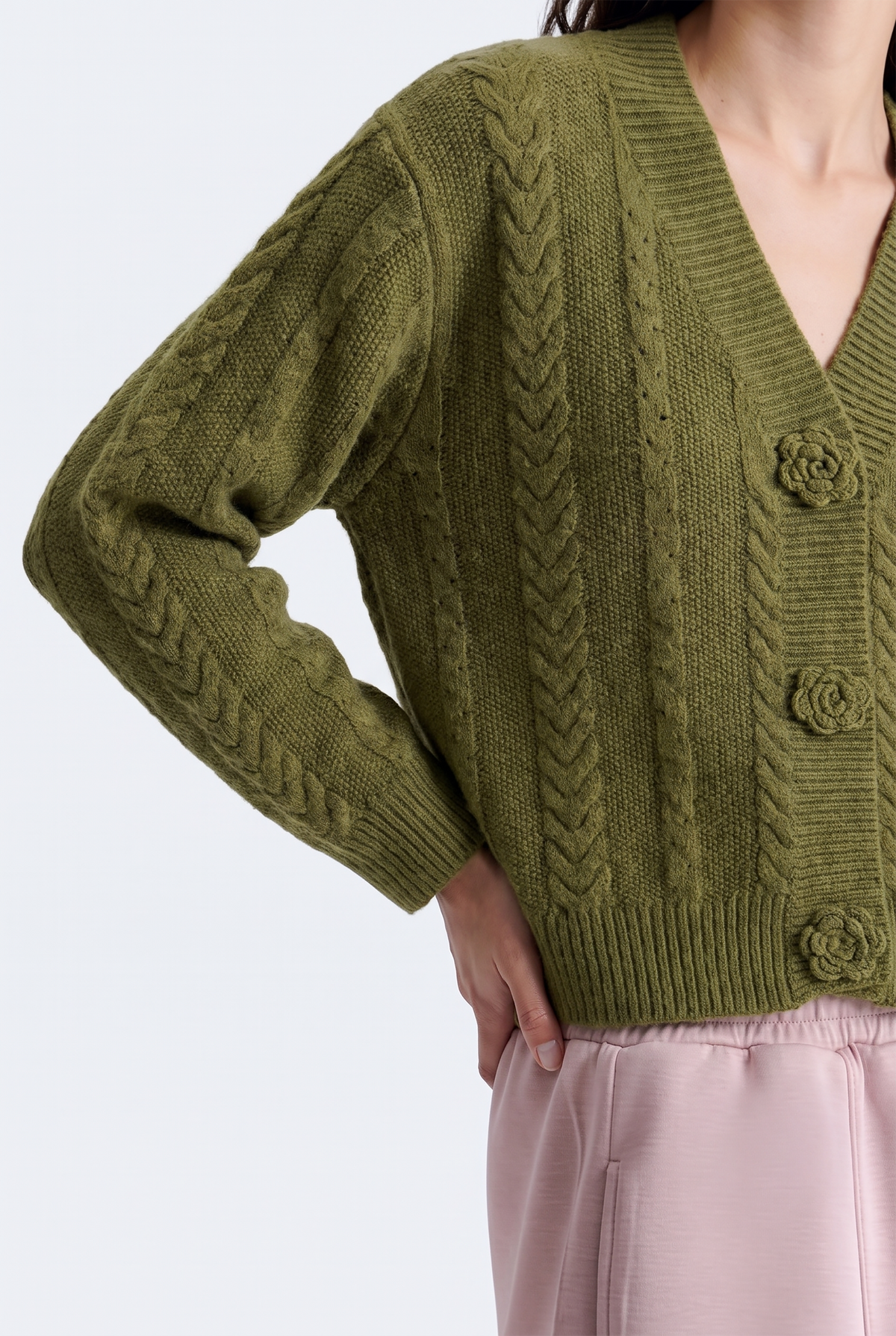 GREEN SWEATER Reality