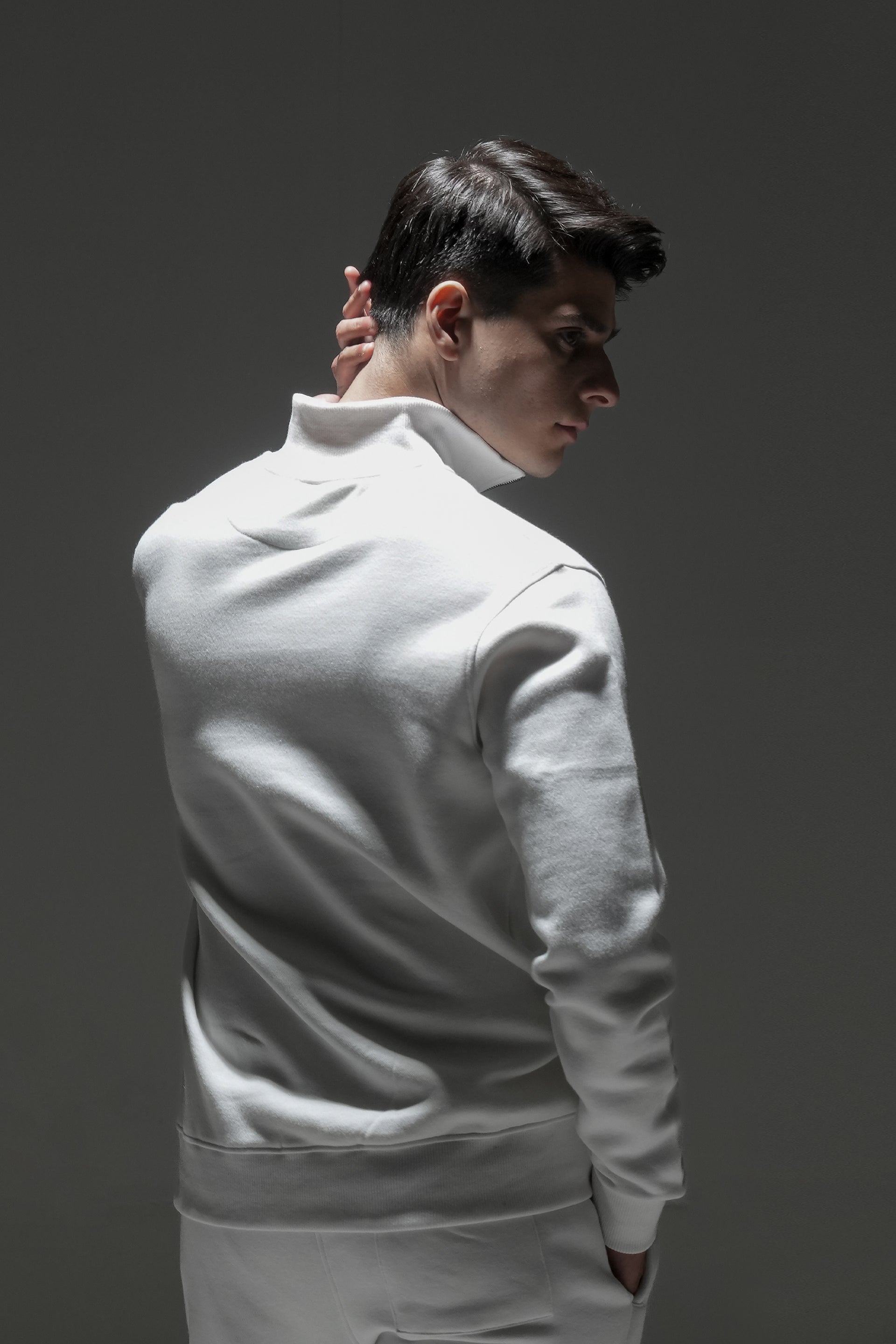 Men WHITE Zipper Pullover REALITY