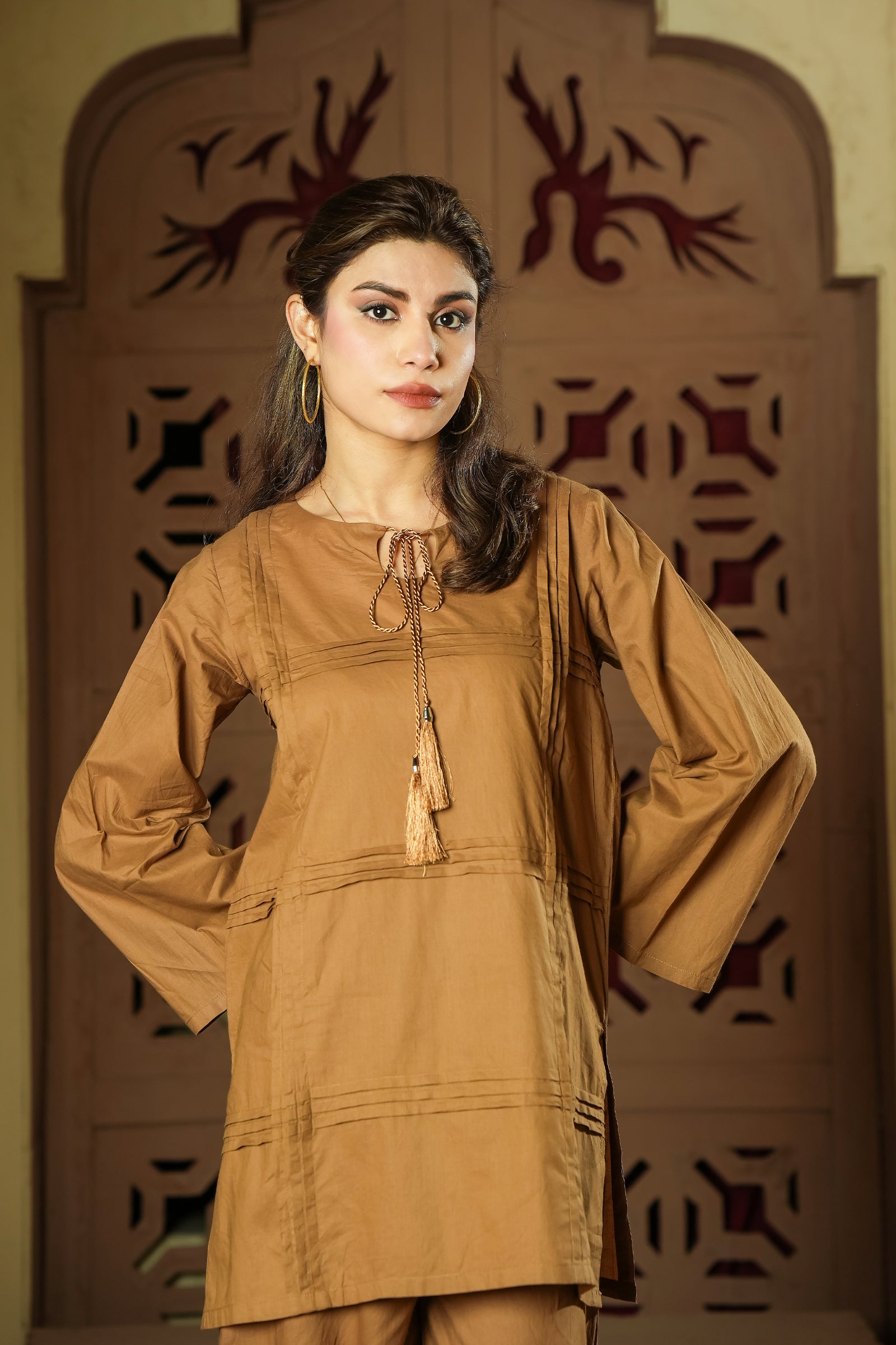 AMBER PLEAT SUIT Reality