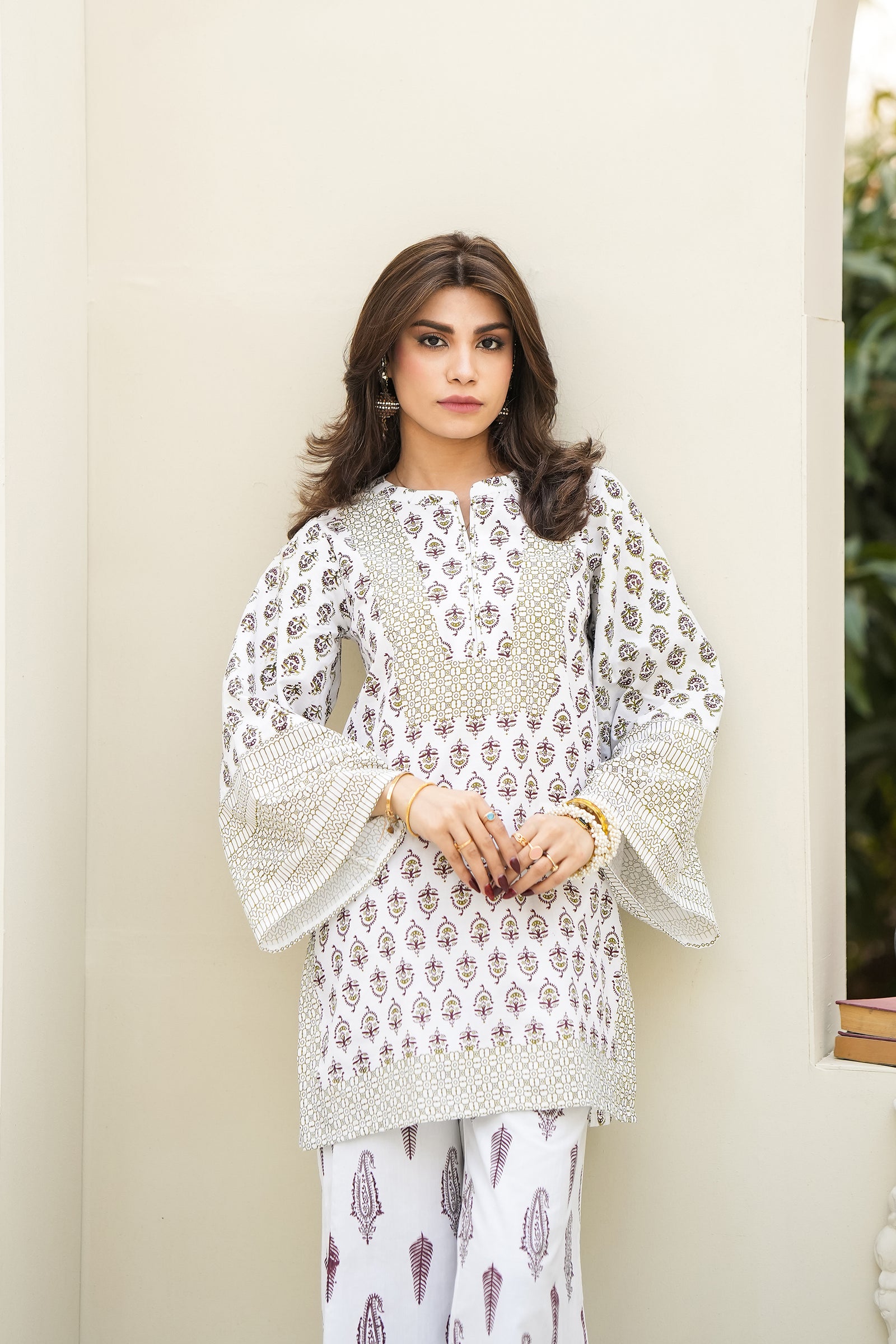 LADIES SAFA E GUL SUIT Reality