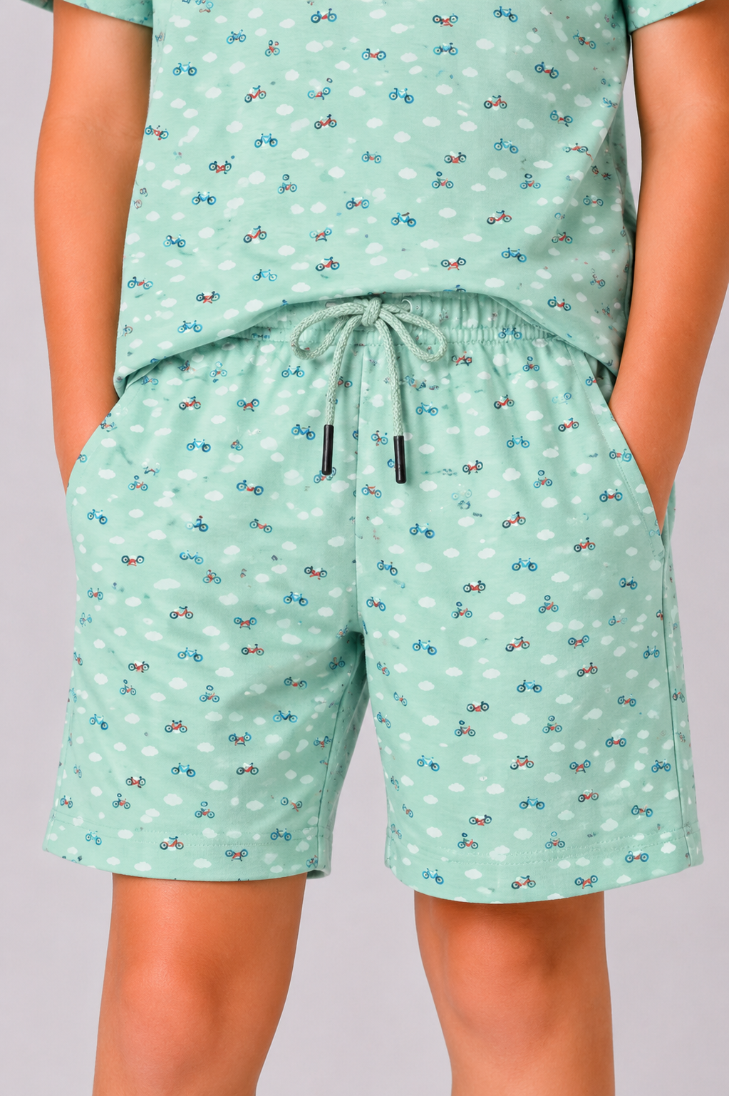 PRINTED LIGHT GREEN SHORTS Reality