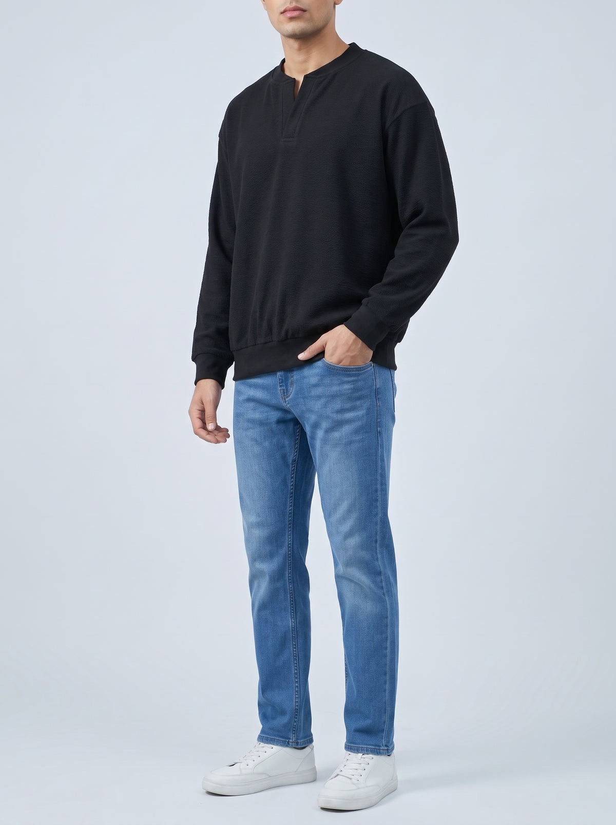 TEXTURED BLACK SWEATSHIRT REALITY