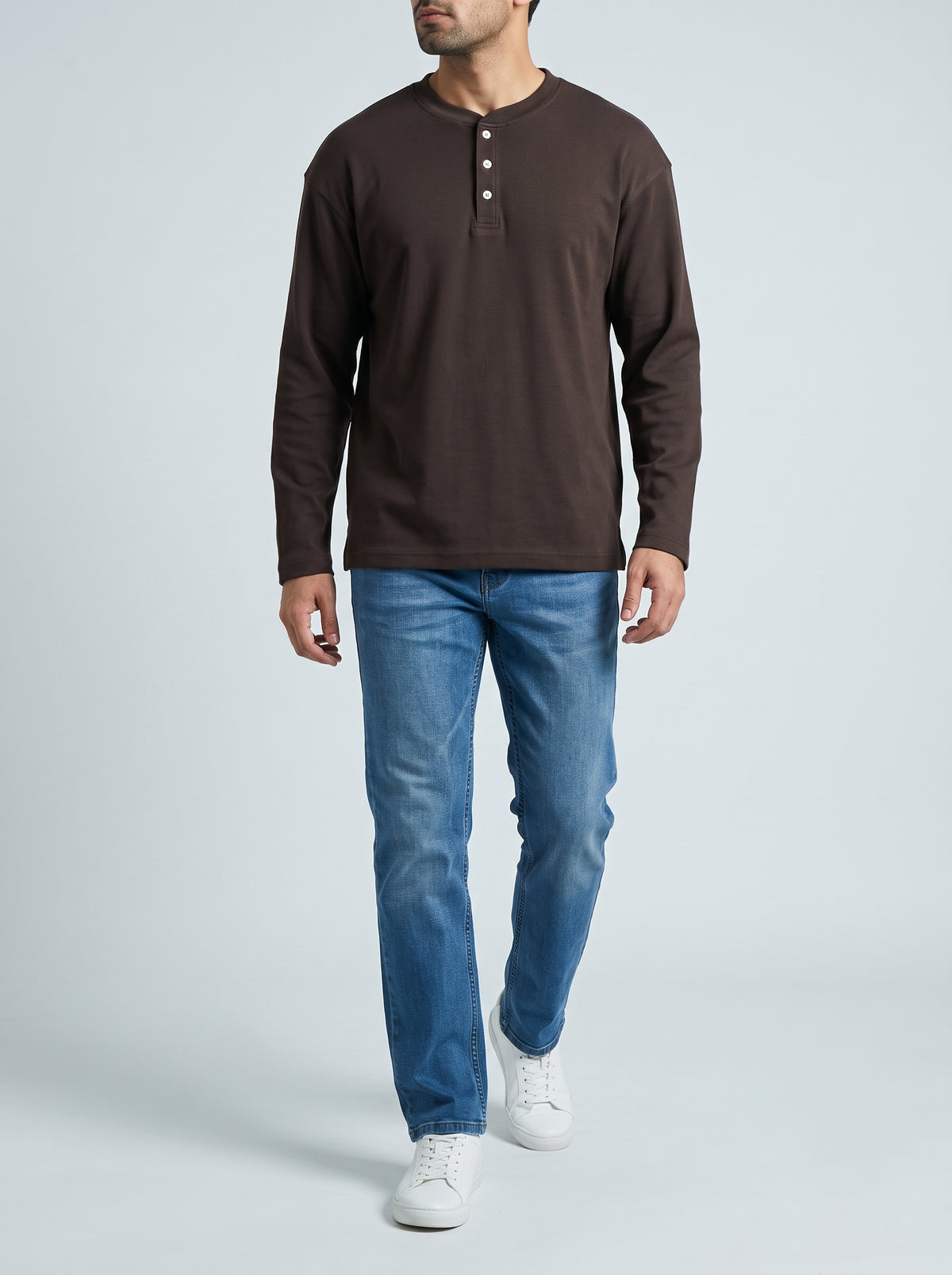 HENLEY NECK CHARCOAL TEE