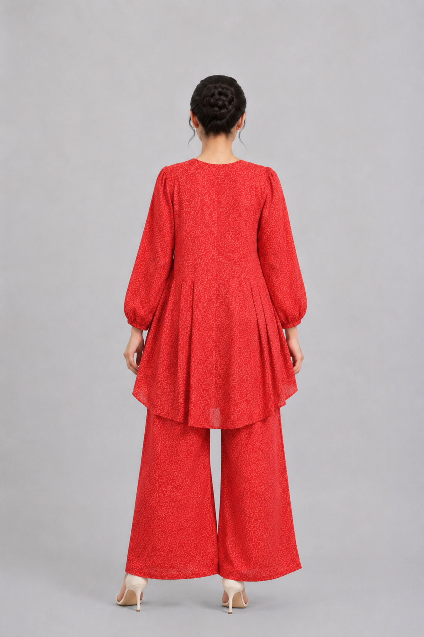 FLORAL PRINTED RED SUIT Reality