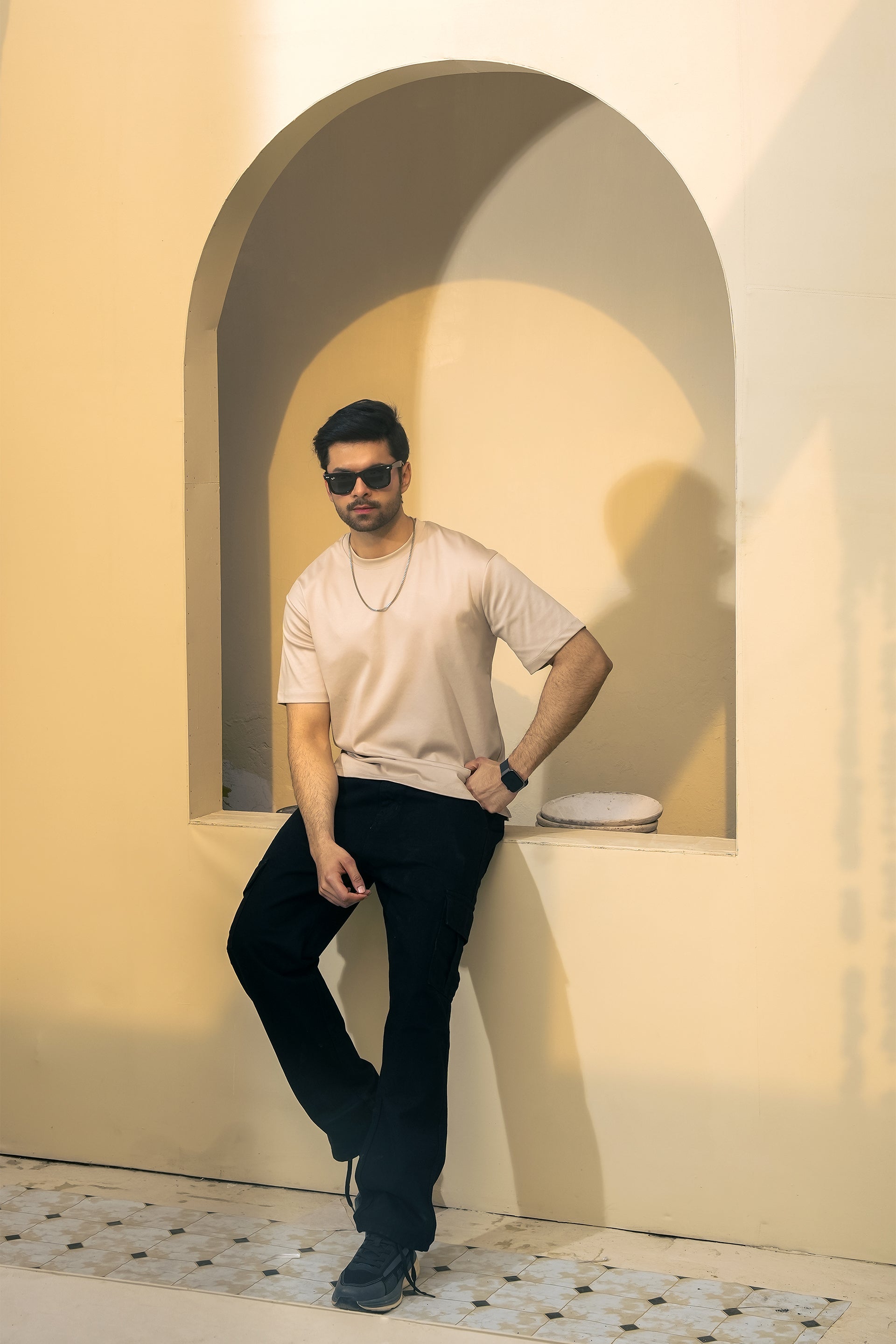 MEN CREAM DOWN SHOULDER T-SHIRT Reality