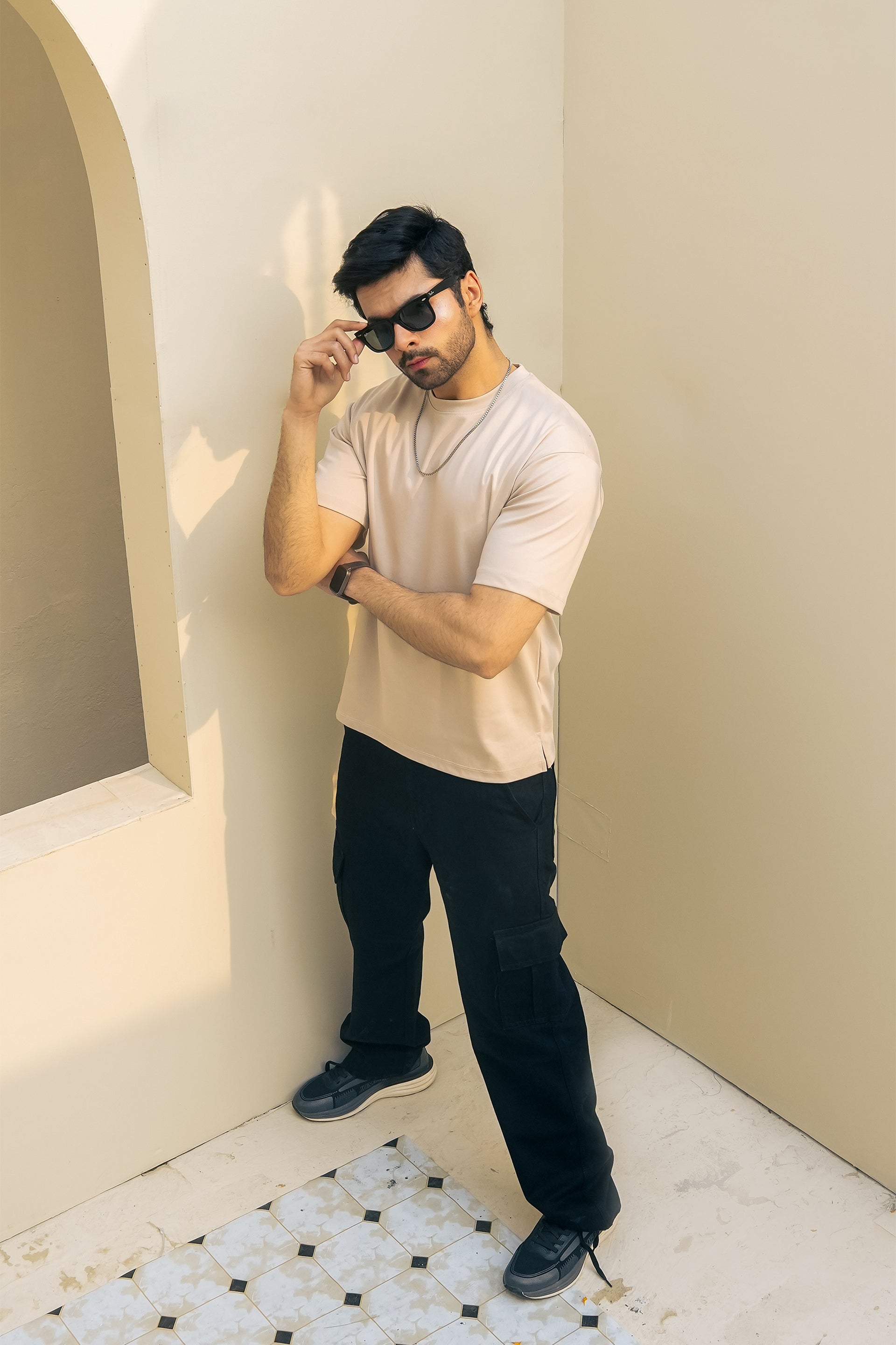 MEN CREAM DOWN SHOULDER T-SHIRT Reality