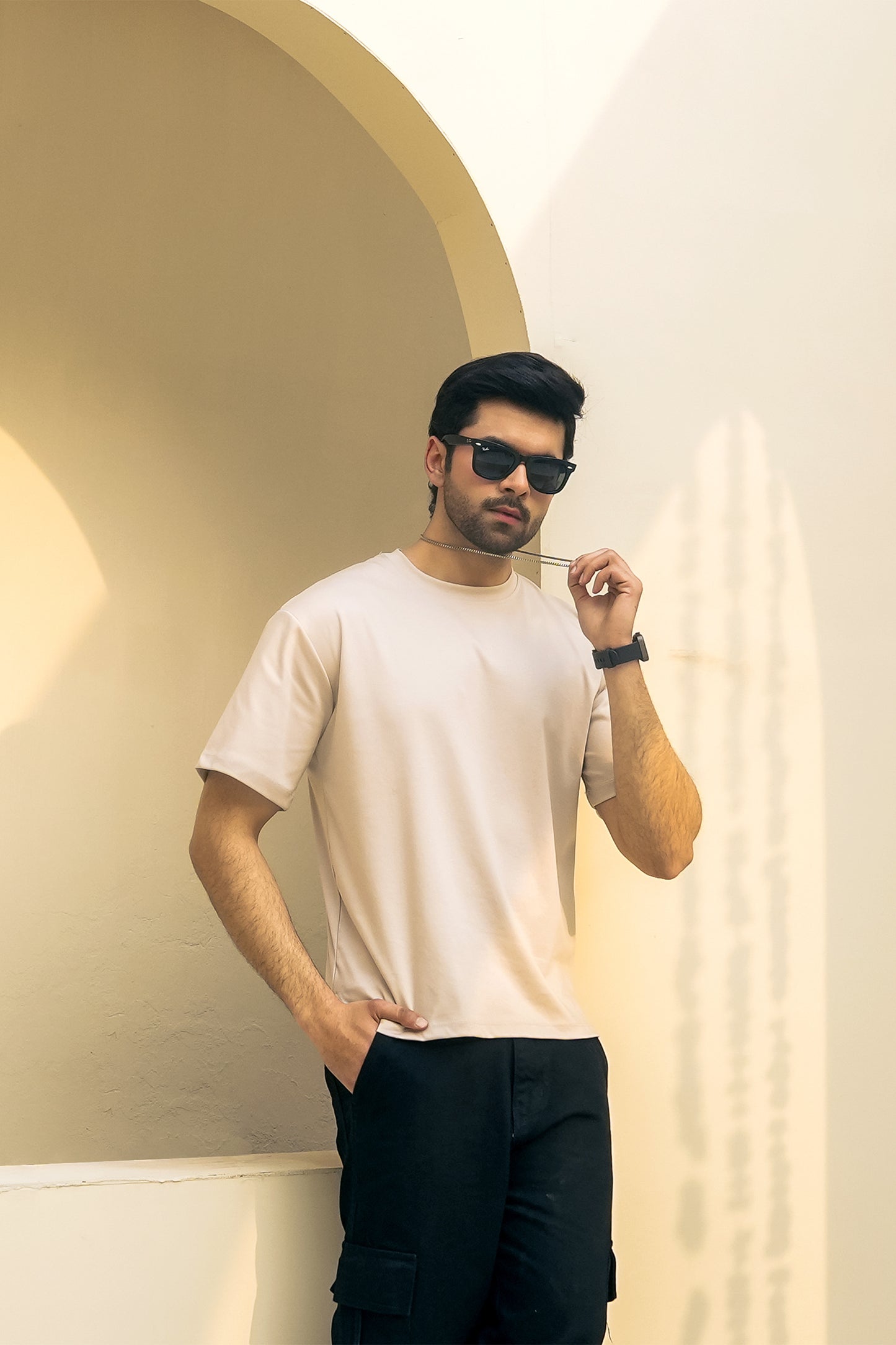 MEN CREAM DOWN SHOULDER T-SHIRT Reality