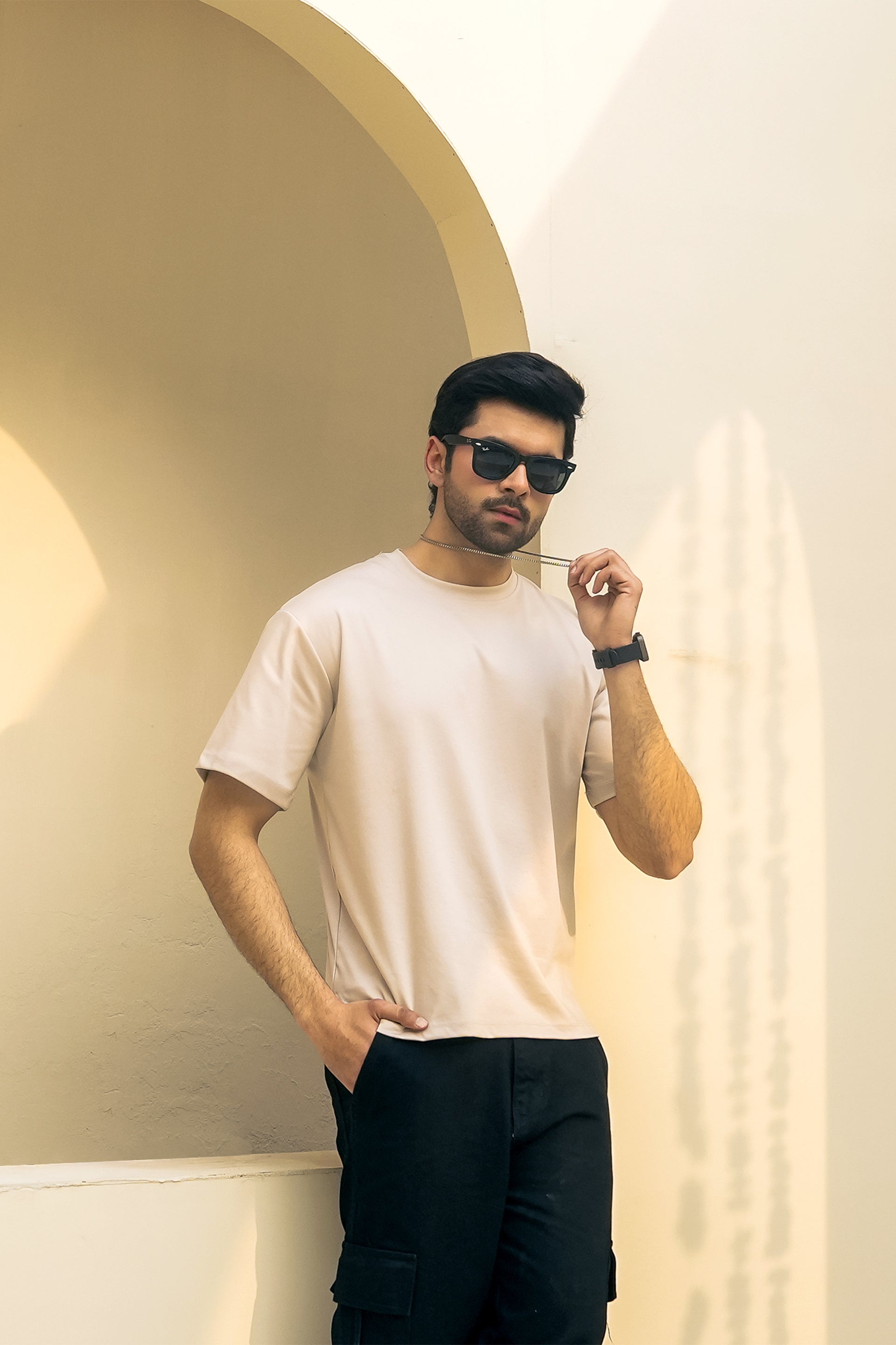 MEN CREAM DOWN SHOULDER T-SHIRT Reality