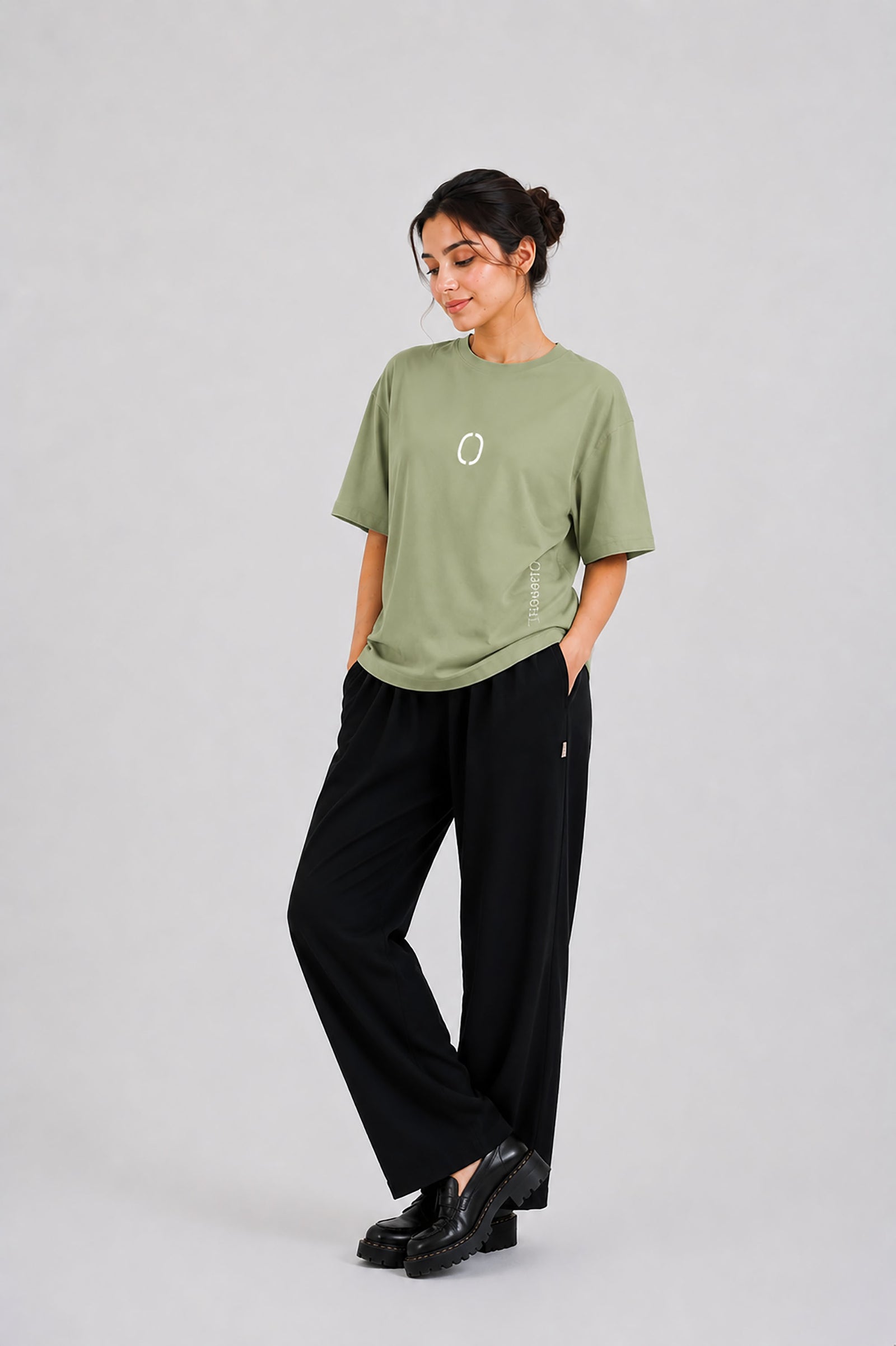OTROVERT GRAPHIC OLIVE TEE Reality