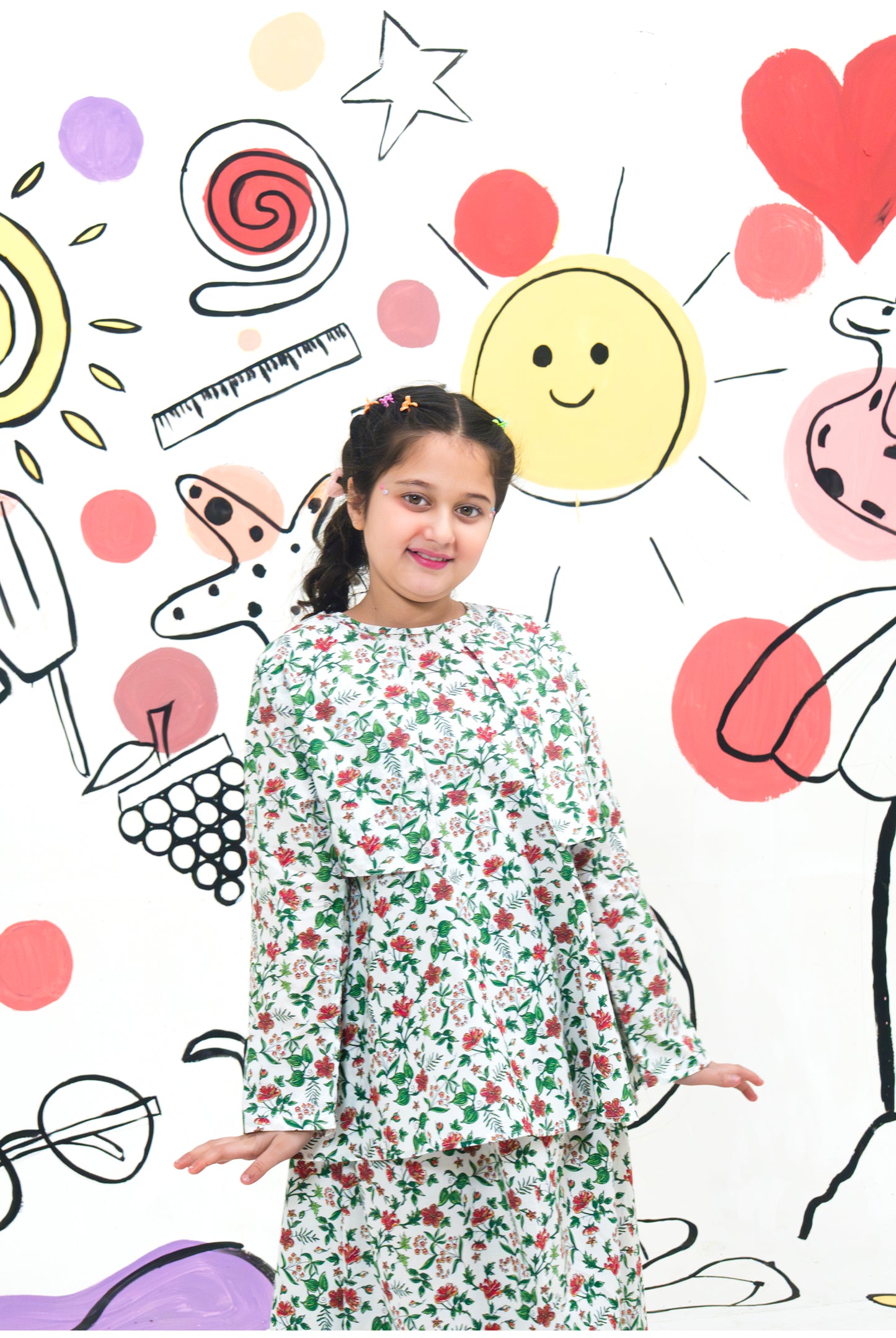 SUNNY GREEN DOODLE Reality