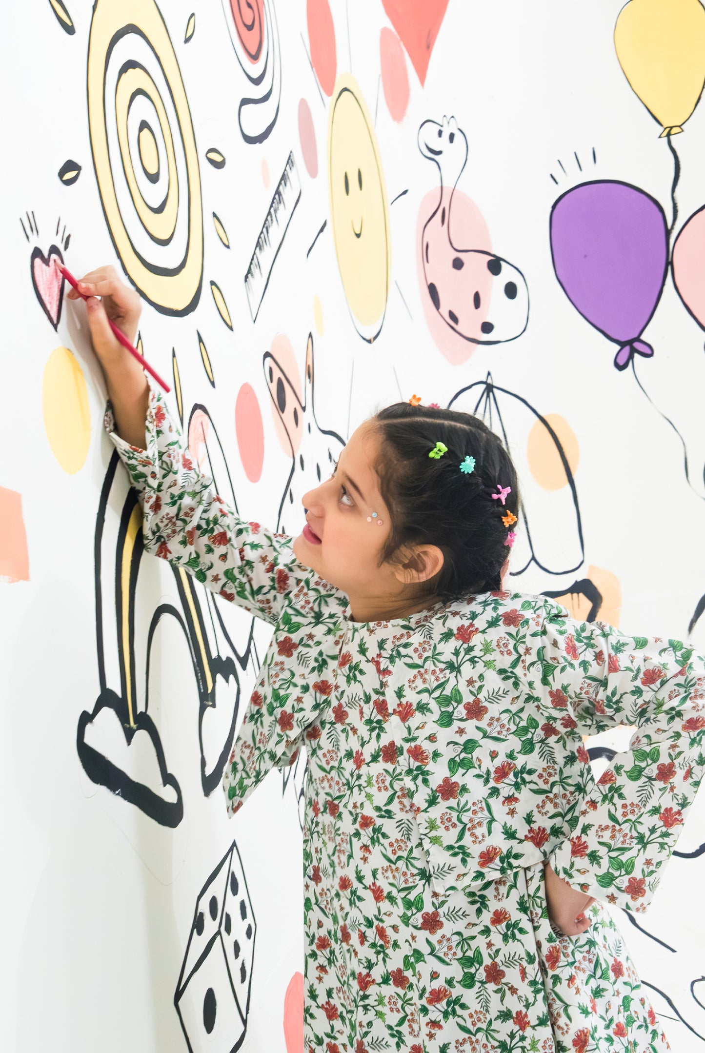 SUNNY GREEN DOODLE Reality