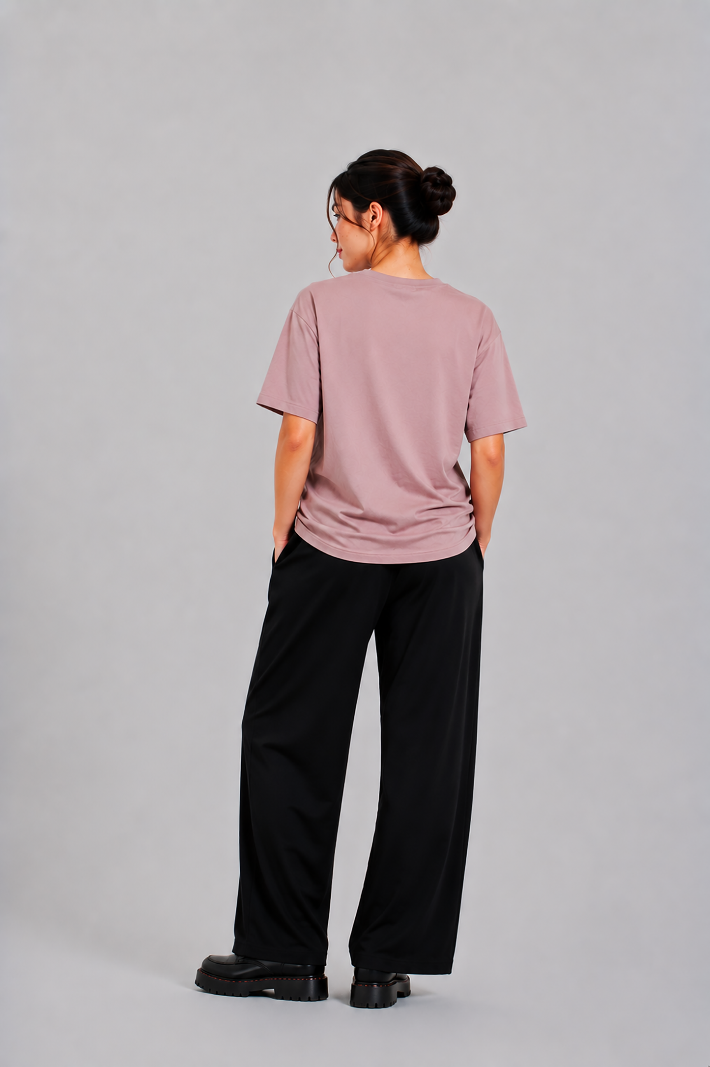 LADIES LIGHT PURPLE OTROVERT GRAPHIC TEE Reality